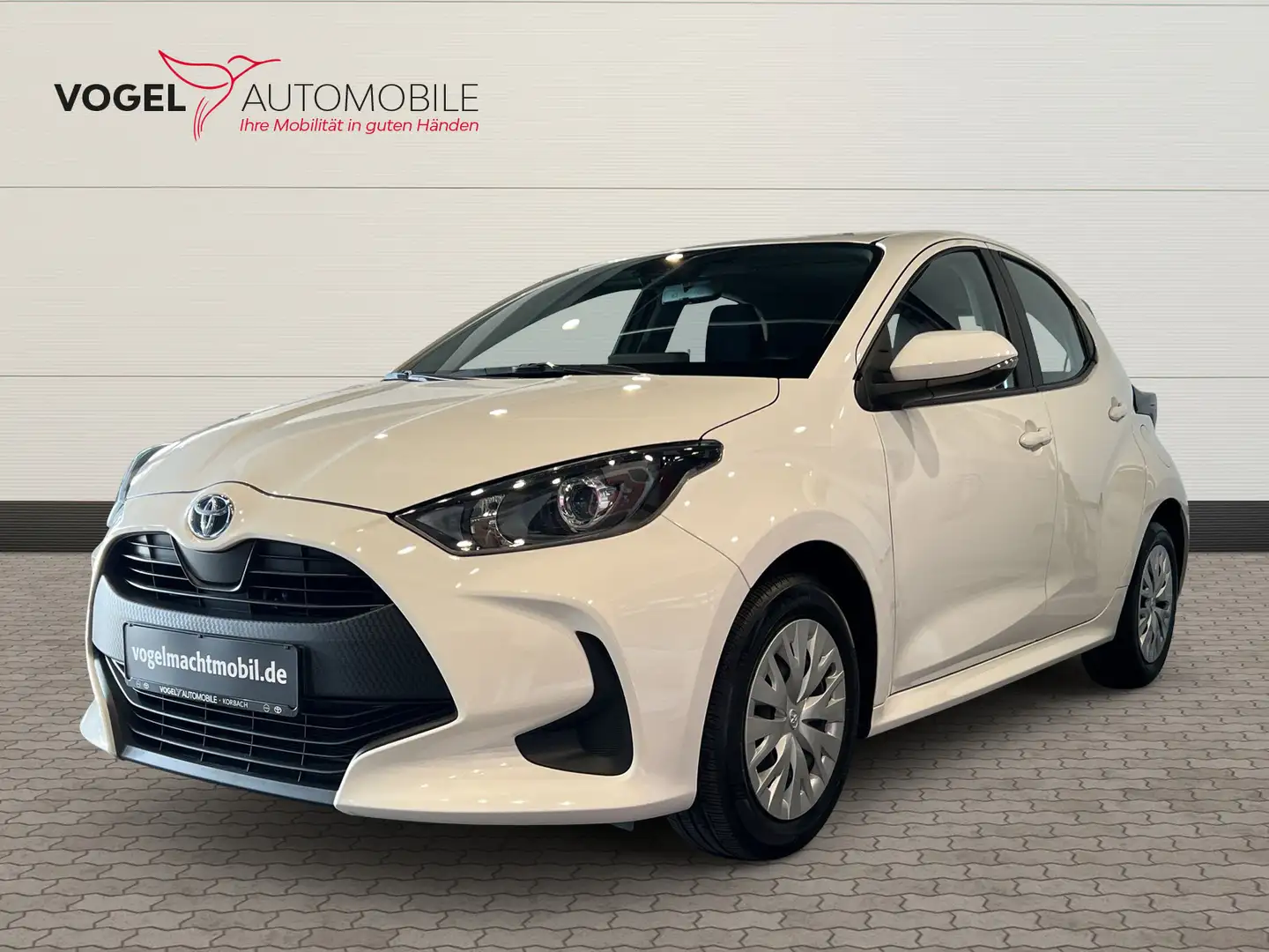 Toyota Yaris 1.5 Hybrid Business Edition +Navi+Kam.+SHZ Weiß - 1