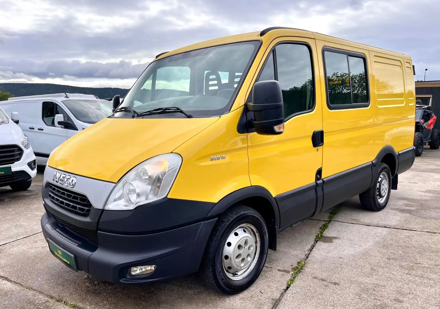 Iveco Daily 35 Snoeks Doka 6 Sitze Klima AHK Standheiz Gelb - 1
