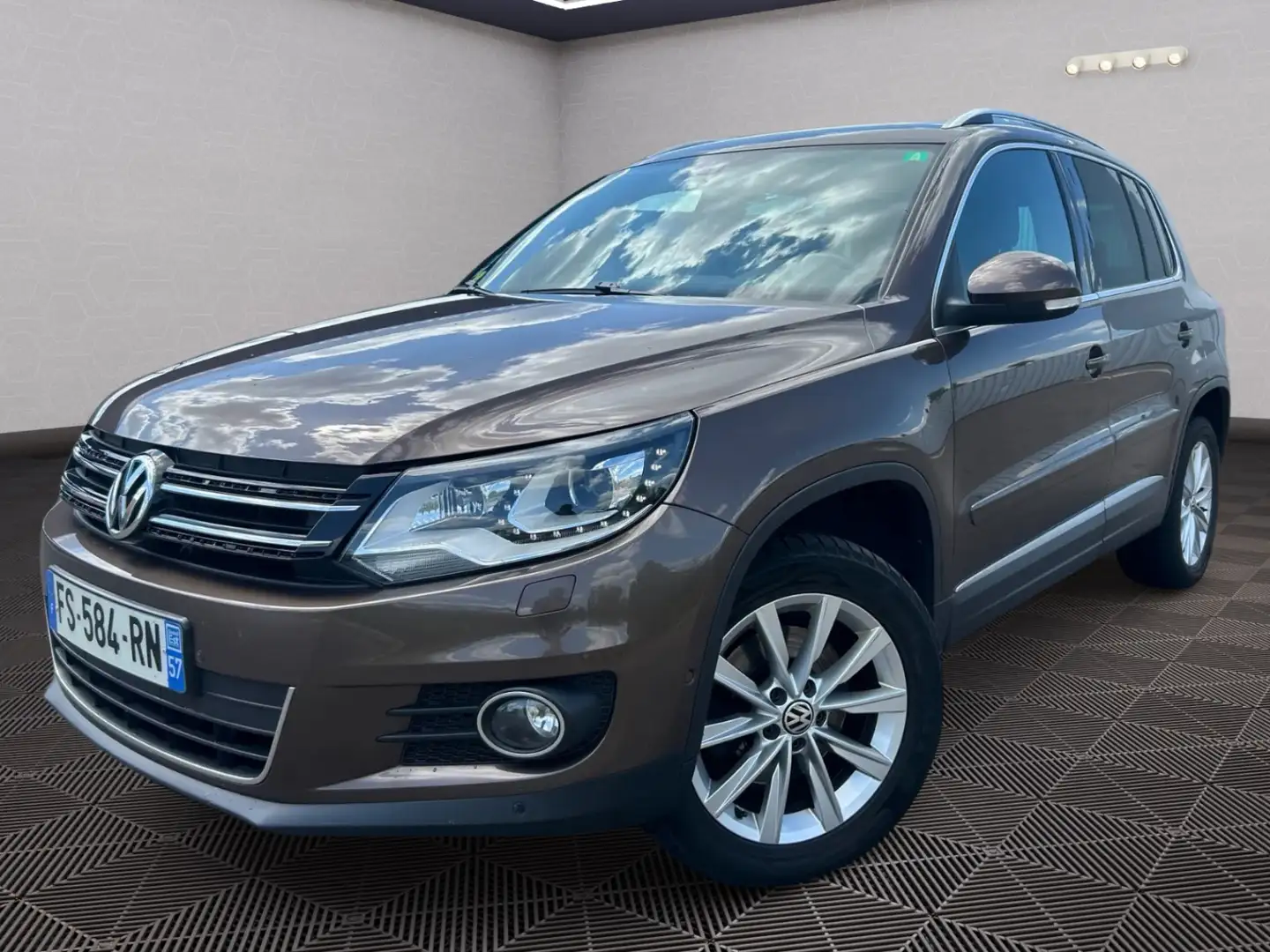 Volkswagen Tiguan Sport \u0026amp; Style Brun - 1