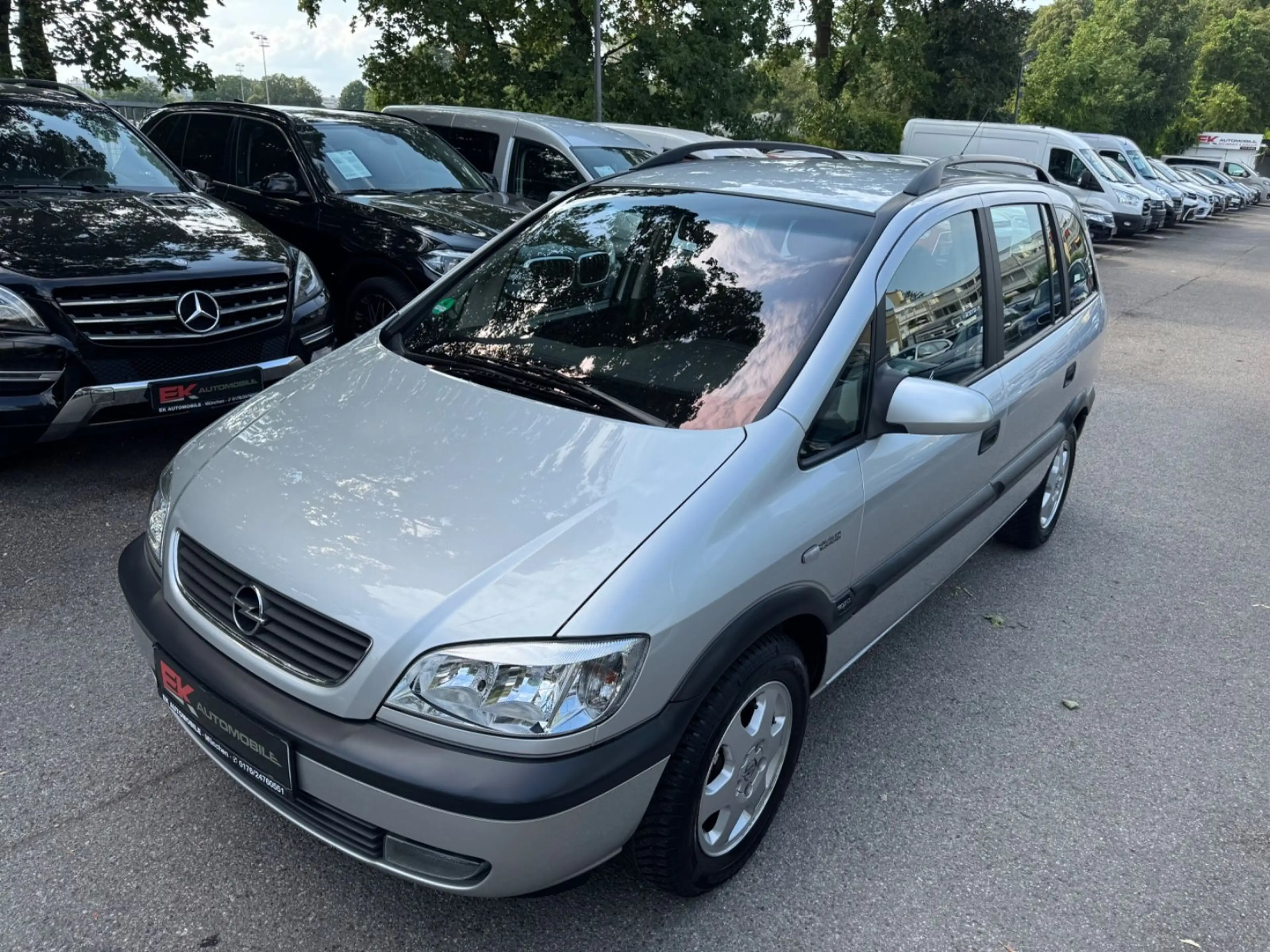 Opel Zafira Elegance 1.8 / 7 Sitze Klima AHK 1 Hand — photo 9