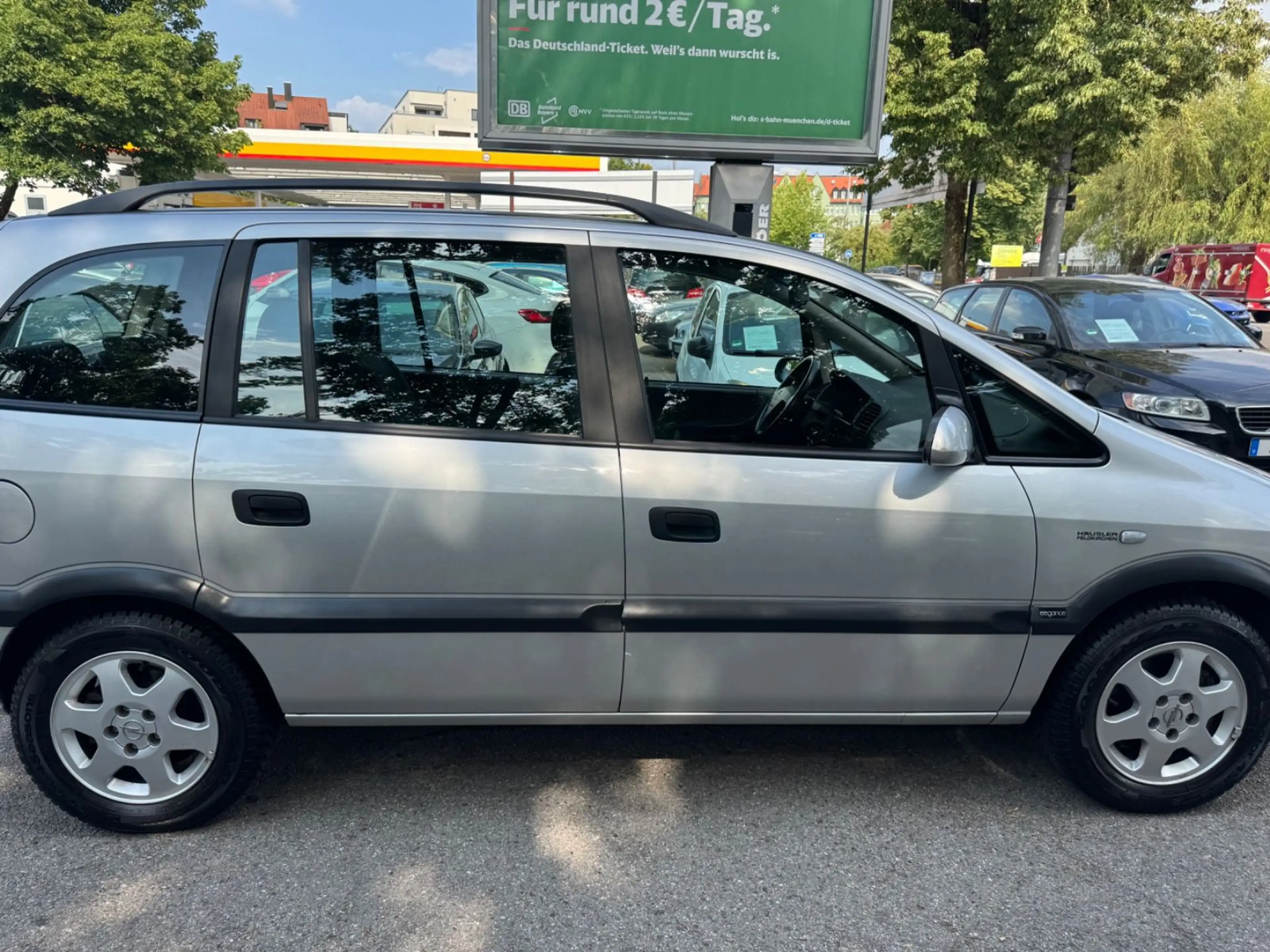 Opel Zafira Elegance 1.8 / 7 Sitze Klima AHK 1 Hand — photo 4