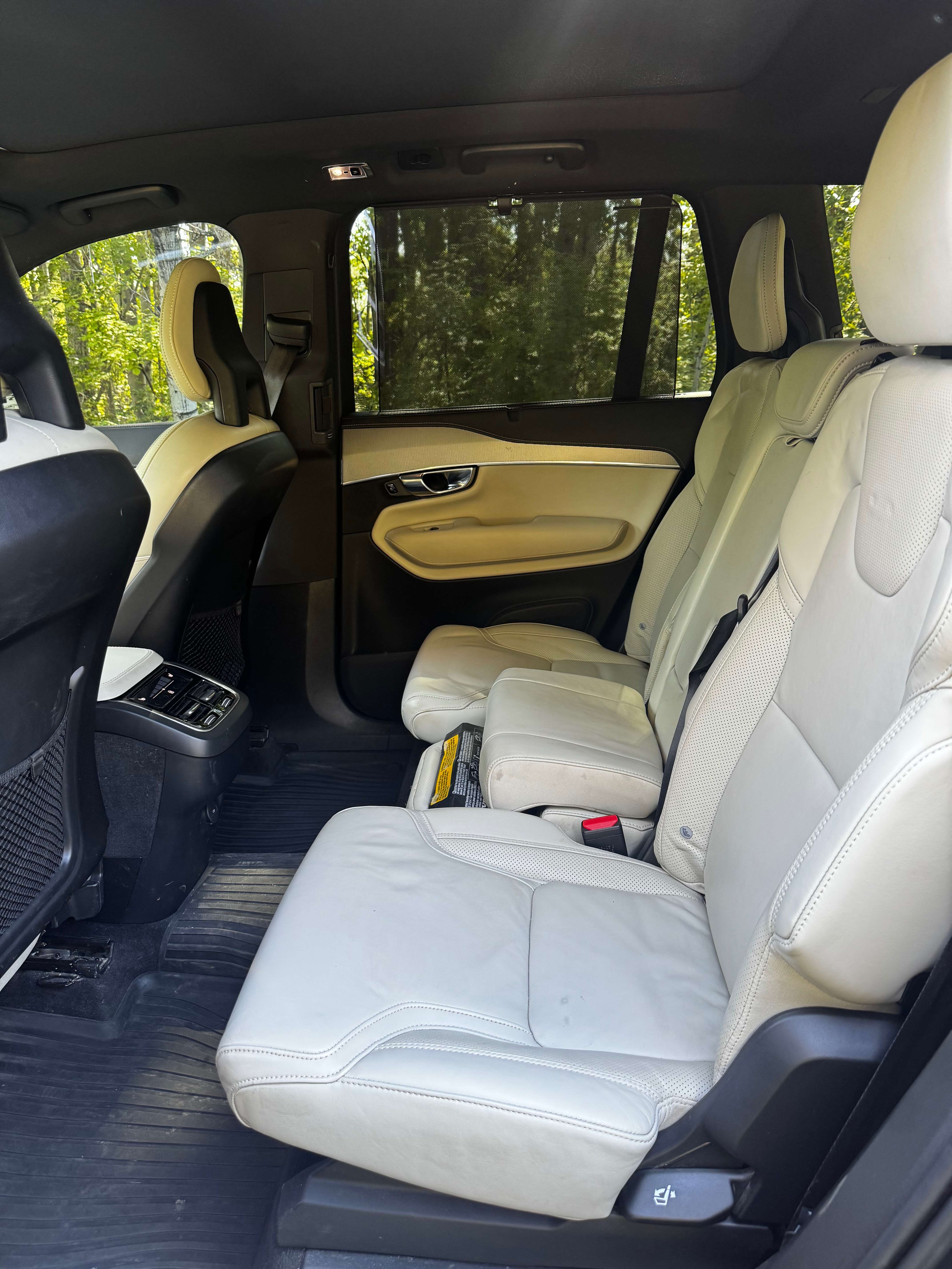 2021 Volvo XC90 R-Design thumb 6