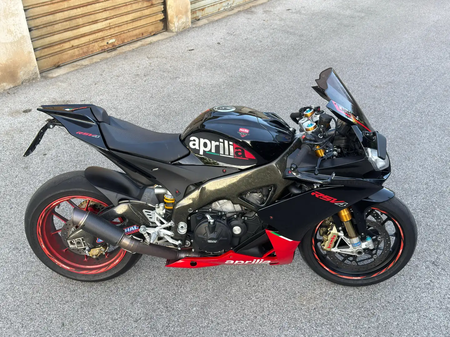 Aprilia RSV4 Factory APRC - 2