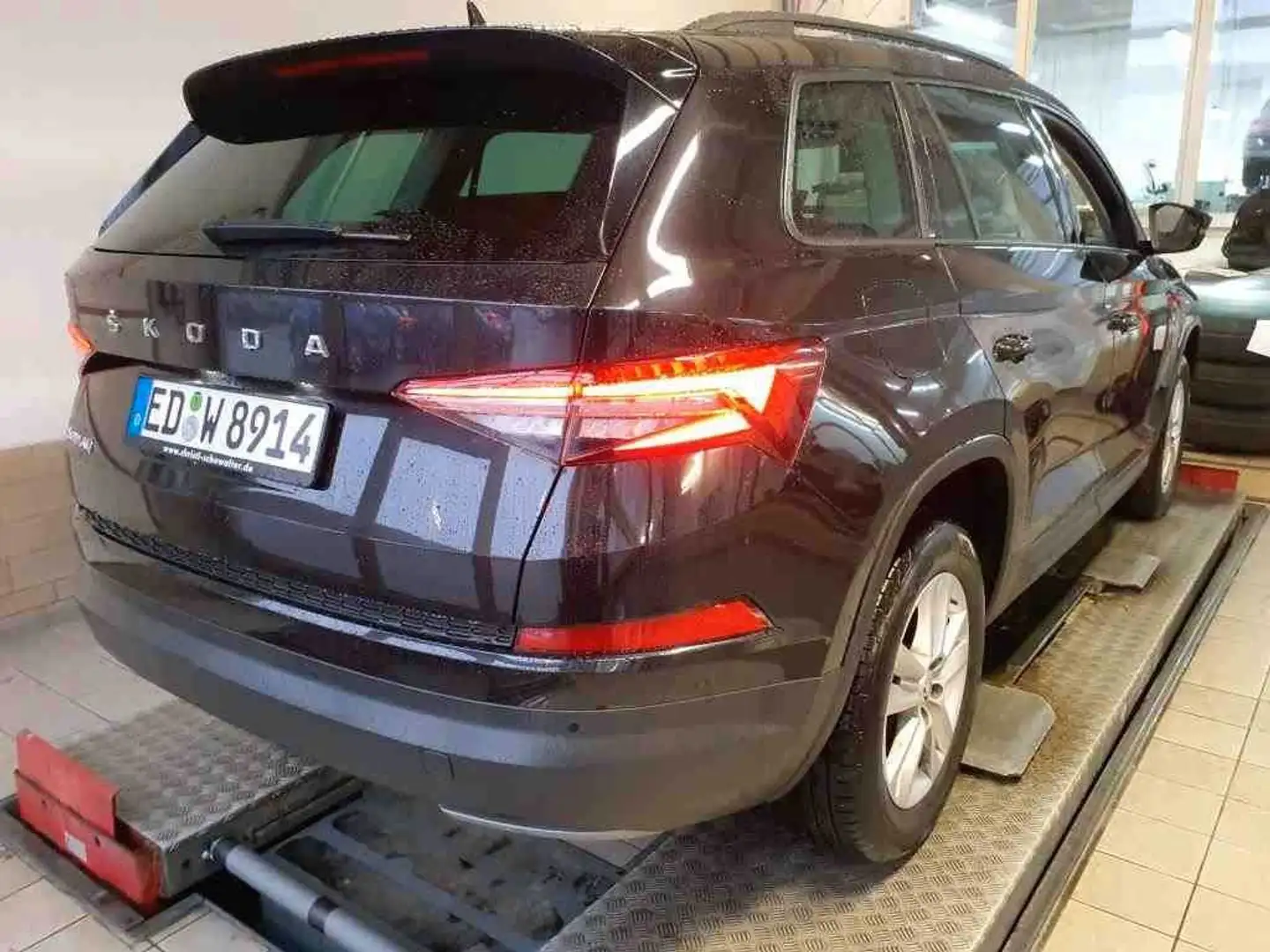 Skoda Kodiaq Ambition2.0TDI DSG LED Navi SHZ Virtual Schwarz - 2