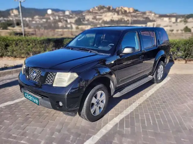 Nissan Pathfinder 2.5 dCi XE 7 plazas