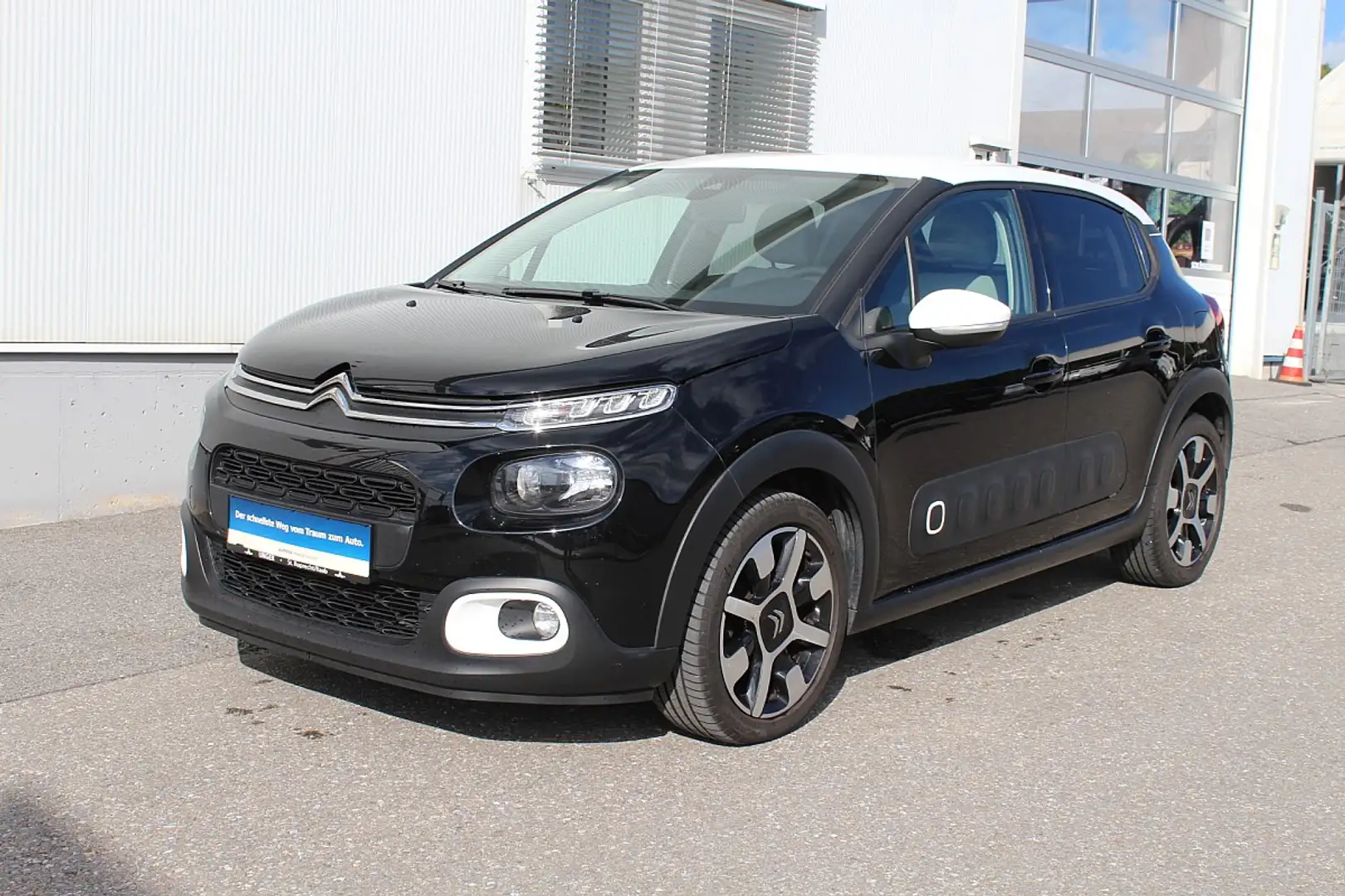Citroen C3 PureTech 110 S&S 6-Gang-Manuell Shine Schwarz - 1