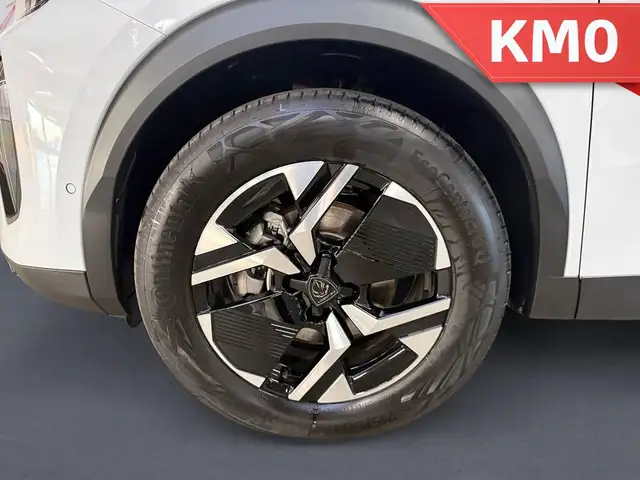 Peugeot 2008 view 9