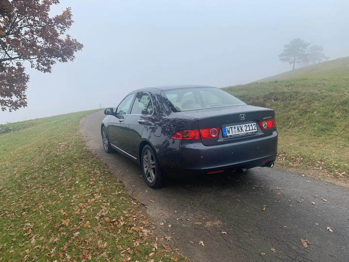 Honda Accord Accord Stufenheck 2.0 i Automatik Executive Grau - 2