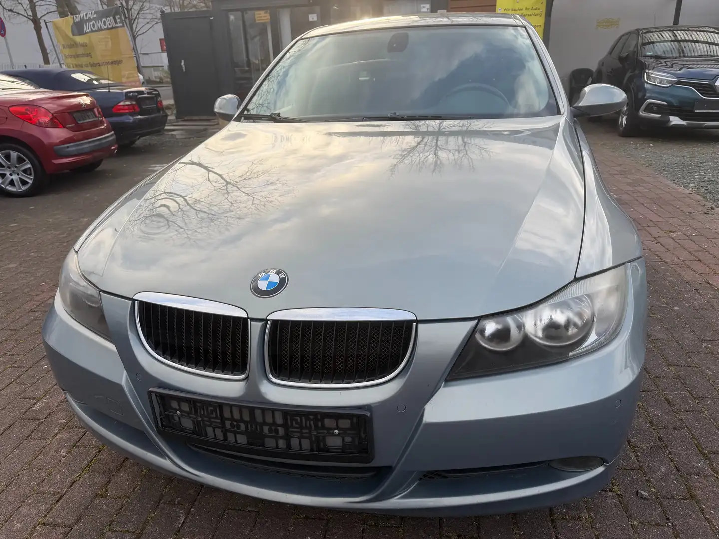 BMW 320 TÜV 03.2027/AHK/Klima/AluFelgen Grau - 2