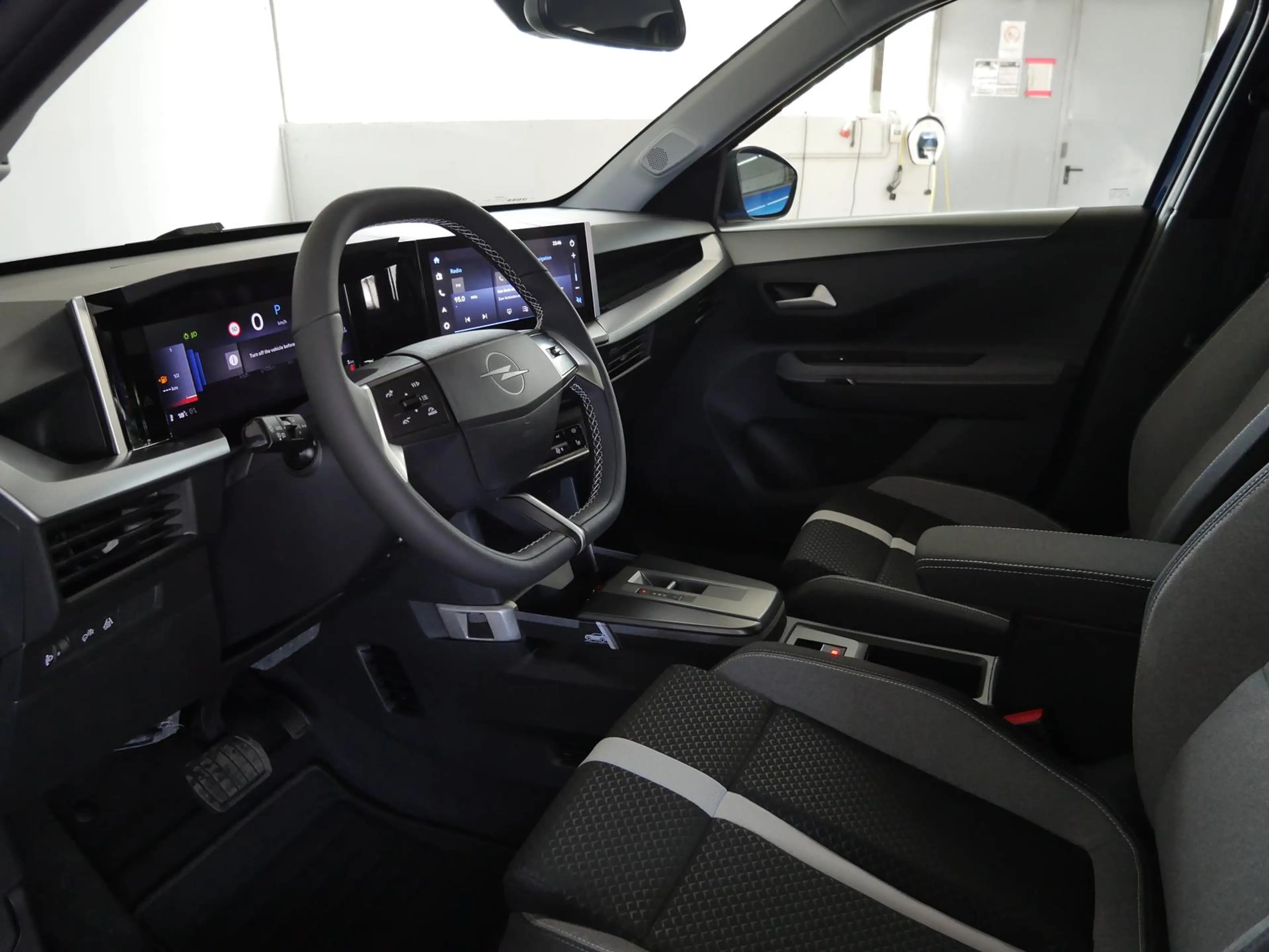 Opel Frontera GS Hybrid AT | SHZ | Navi | Keyless | — photo 6