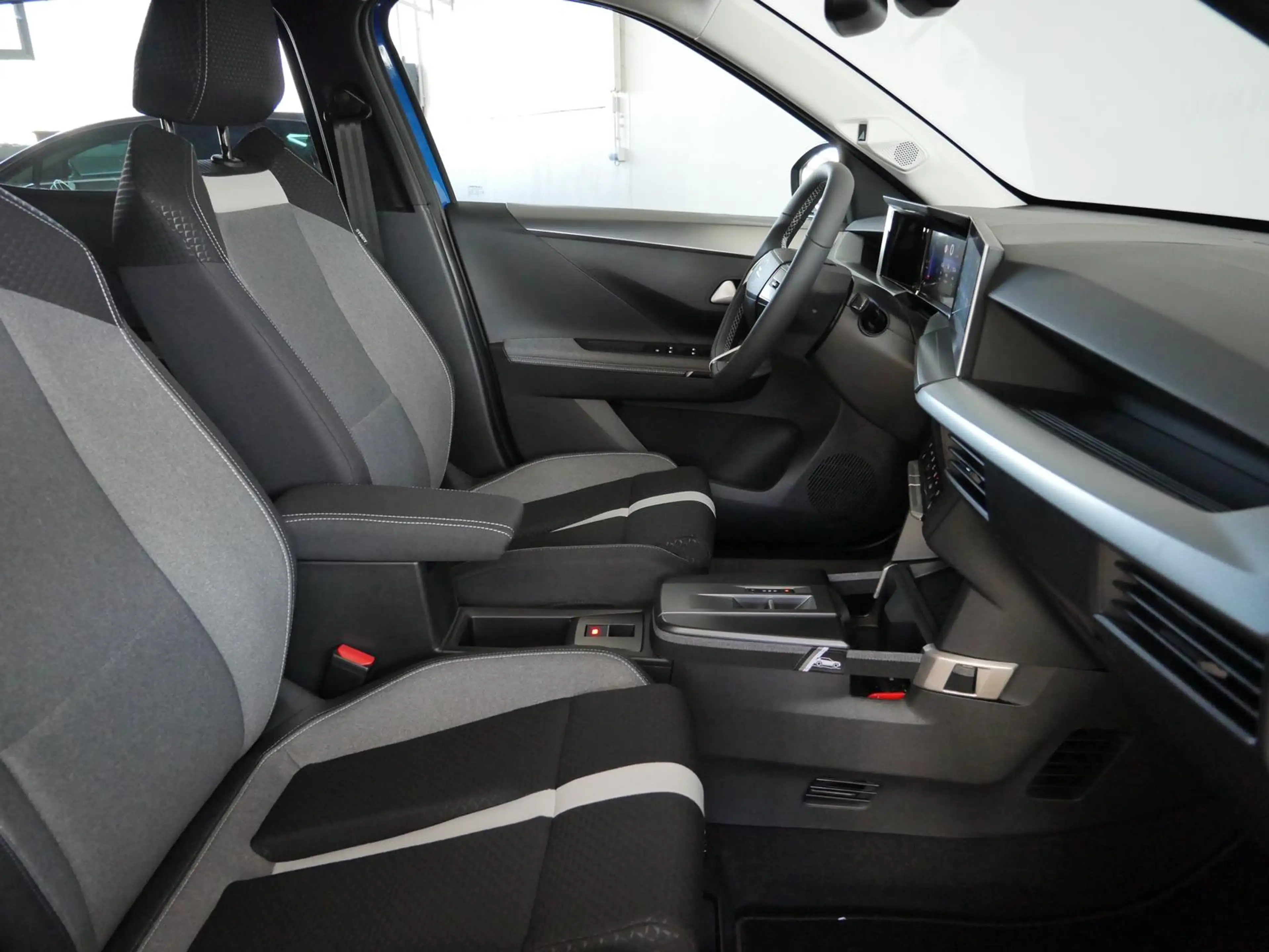 Opel Frontera GS Hybrid AT | SHZ | Navi | Keyless | — photo 7