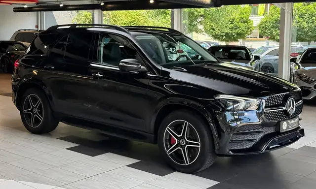 Mercedes-Benz GLE view 4
