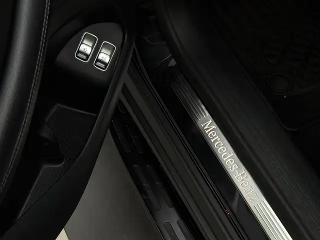 Mercedes-Benz GLE view 12