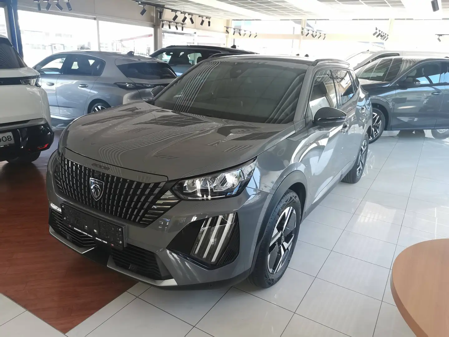 Peugeot 2008 2008 PureTech130 EAT8 inkl. AHK Grau - 1