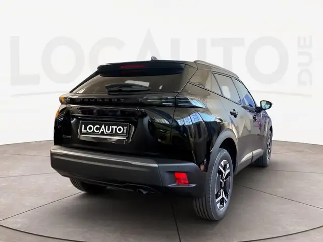 Peugeot 2008 view 4