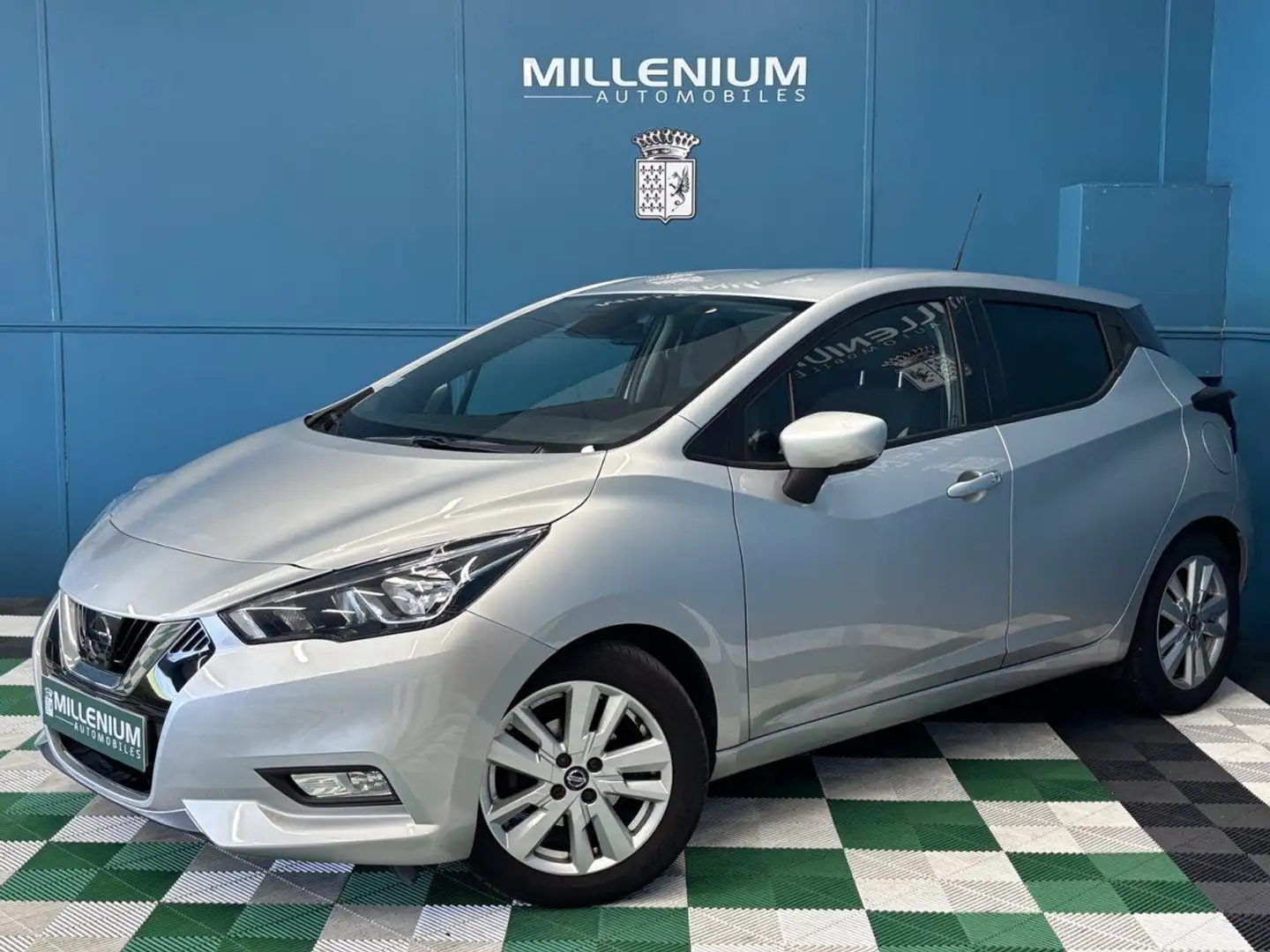 Nissan Micra 1.0 IG-T 100CH ACENTA Gris - 1
