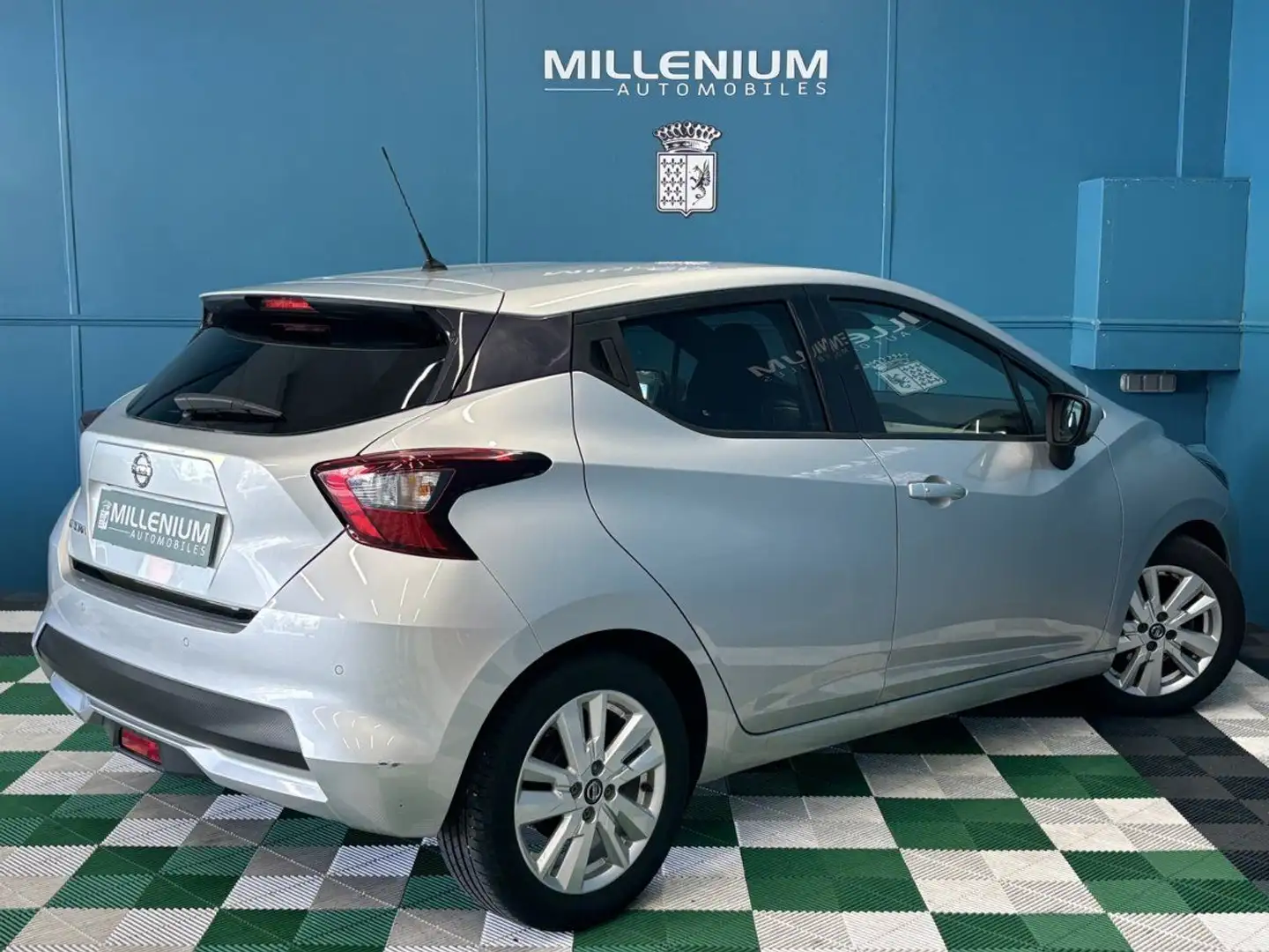Nissan Micra 1.0 IG-T 100CH ACENTA Gris - 2