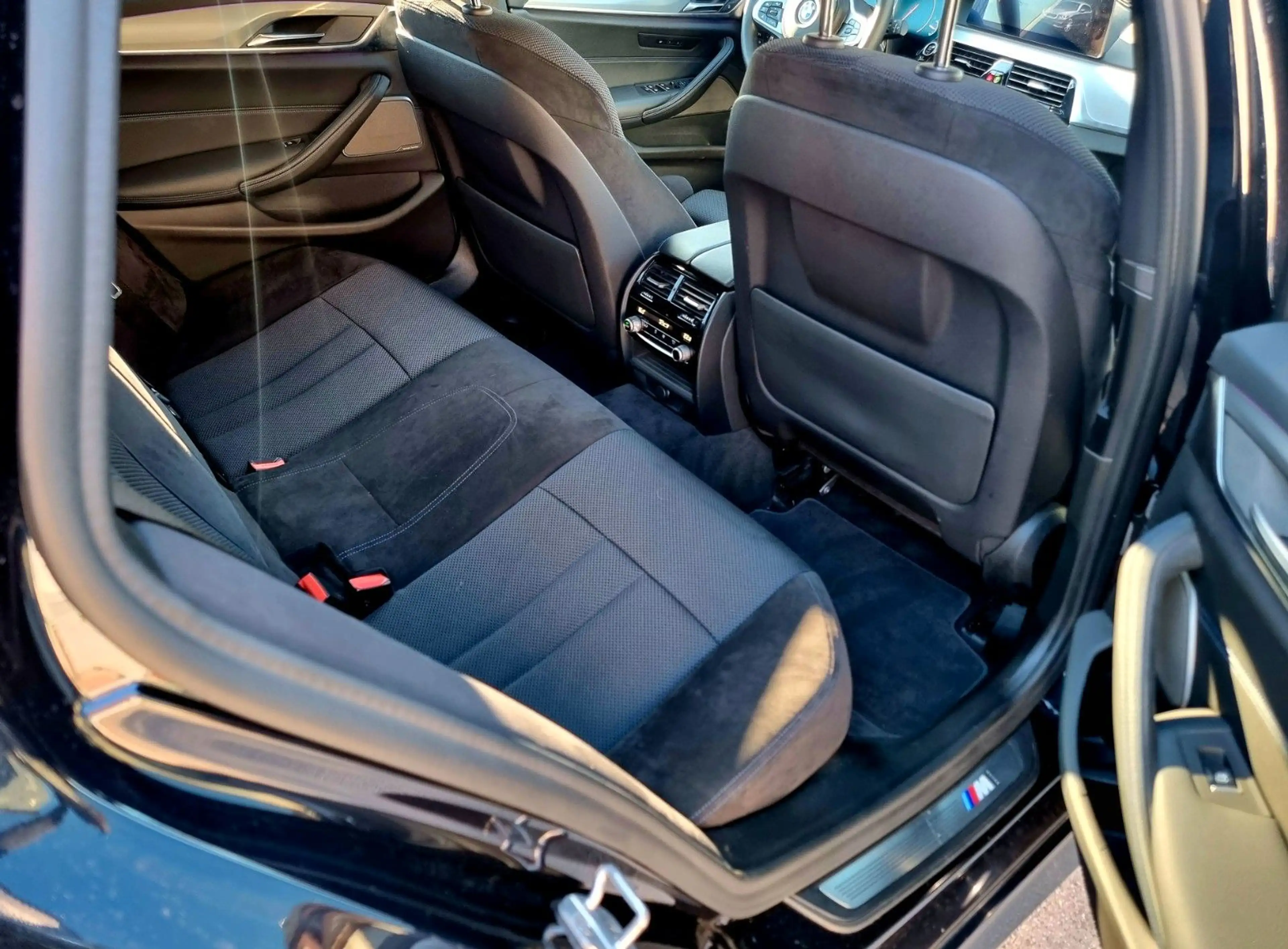 BMW 550 Tou 1Hd+AH Alcantara Nightvision 20" WKR RFK — photo 12