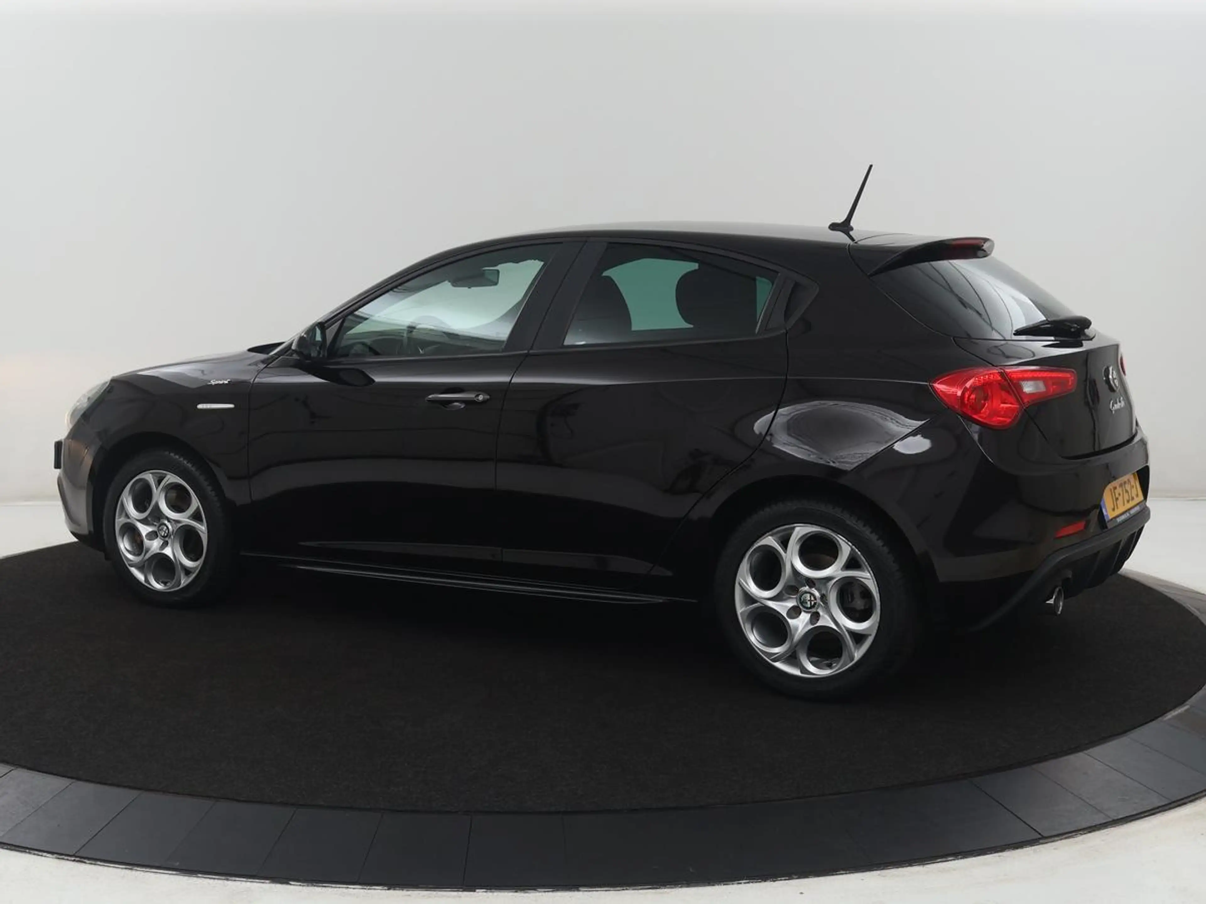 Alfa Romeo Giulietta 1.4 T Sprint | Automaat | Airco | Navigatie | — photo 2