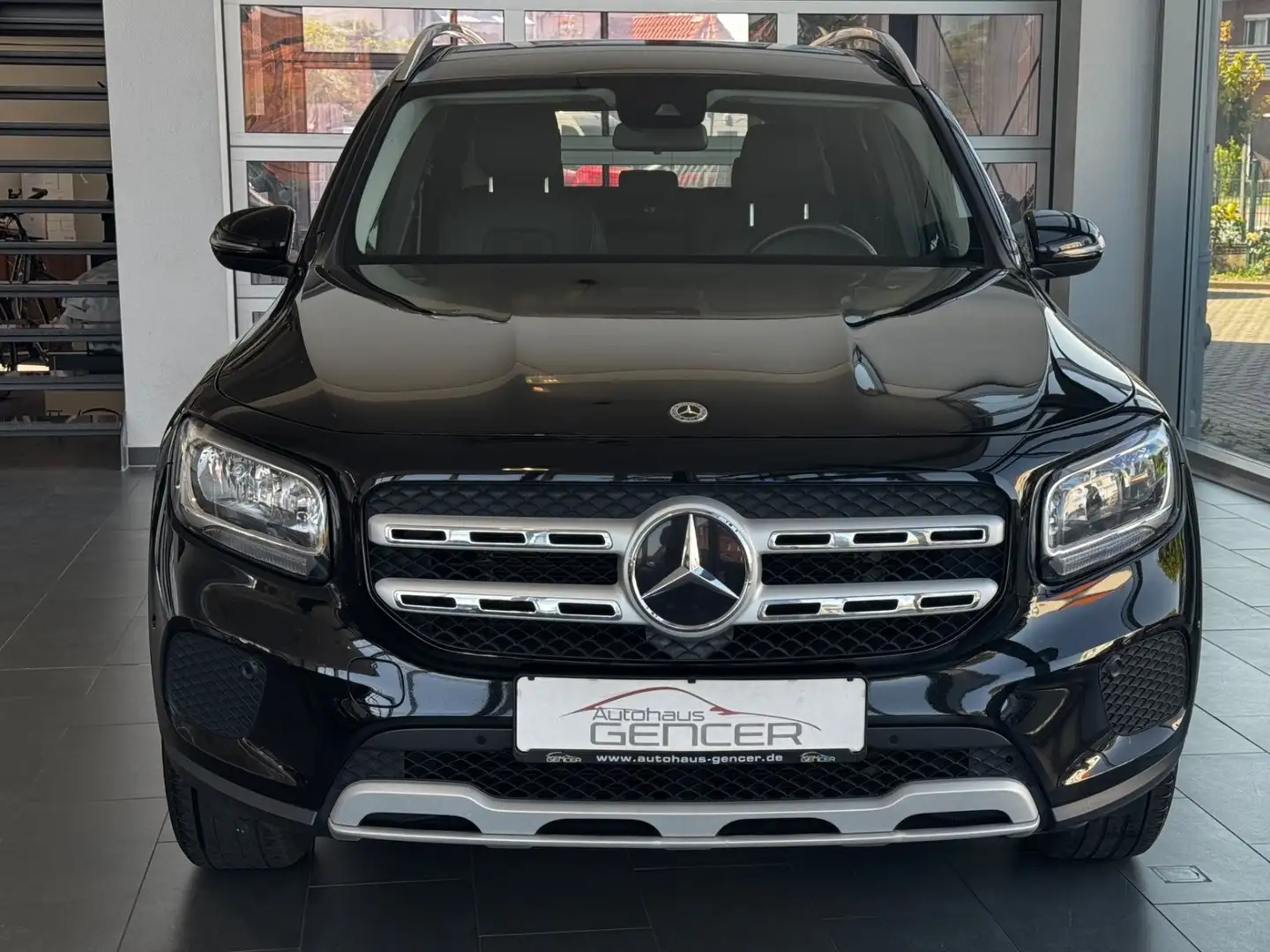 Mercedes-Benz GLB 180 "VirtualC./Pano/Navi/Kamera/SHZ" Zwart - 2