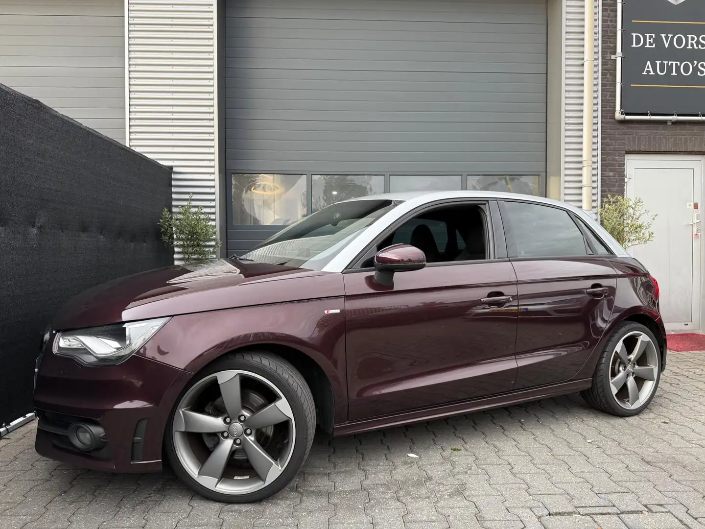 Audi A1 Sportback 1.4 TFSI S-Line | Schaalstoelen | 185pk Mauve - 1