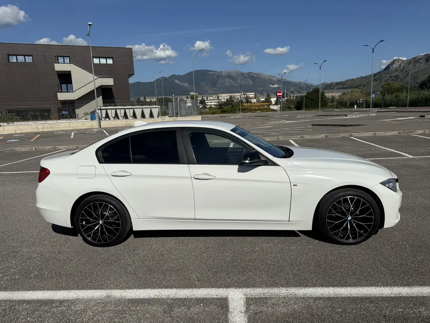 BMW 316 316d Luxury - 2