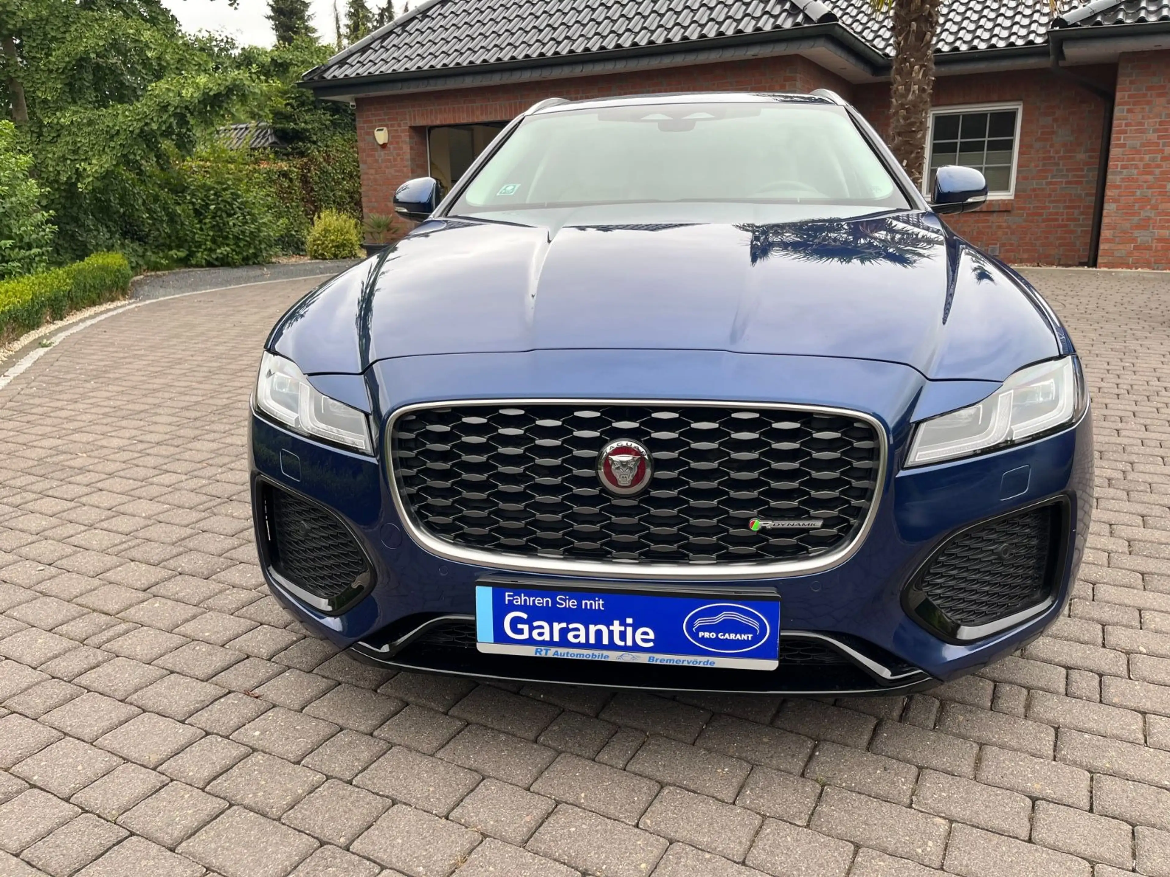 Jaguar XF Sportbrake R-Dynamic SE AWD LED 1.Hand !!!! — photo 8