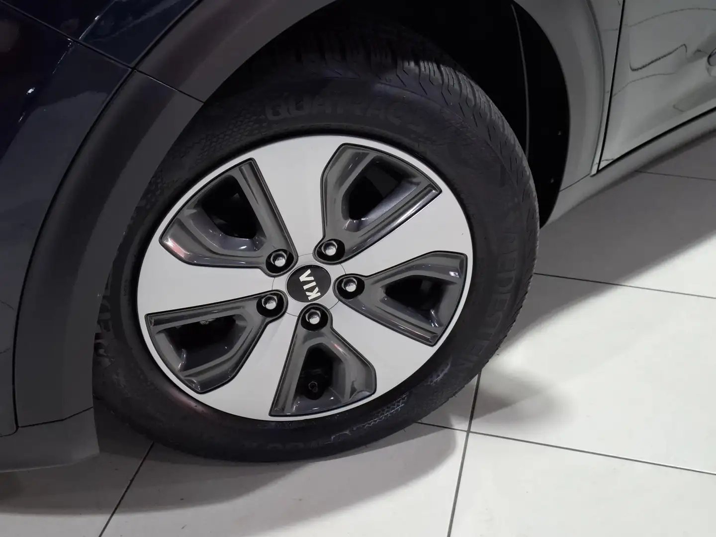 Kia Niro 1.6 GDi Hybrid DynamicLine UNIEK slechts 9.598 km, Blauw - 2