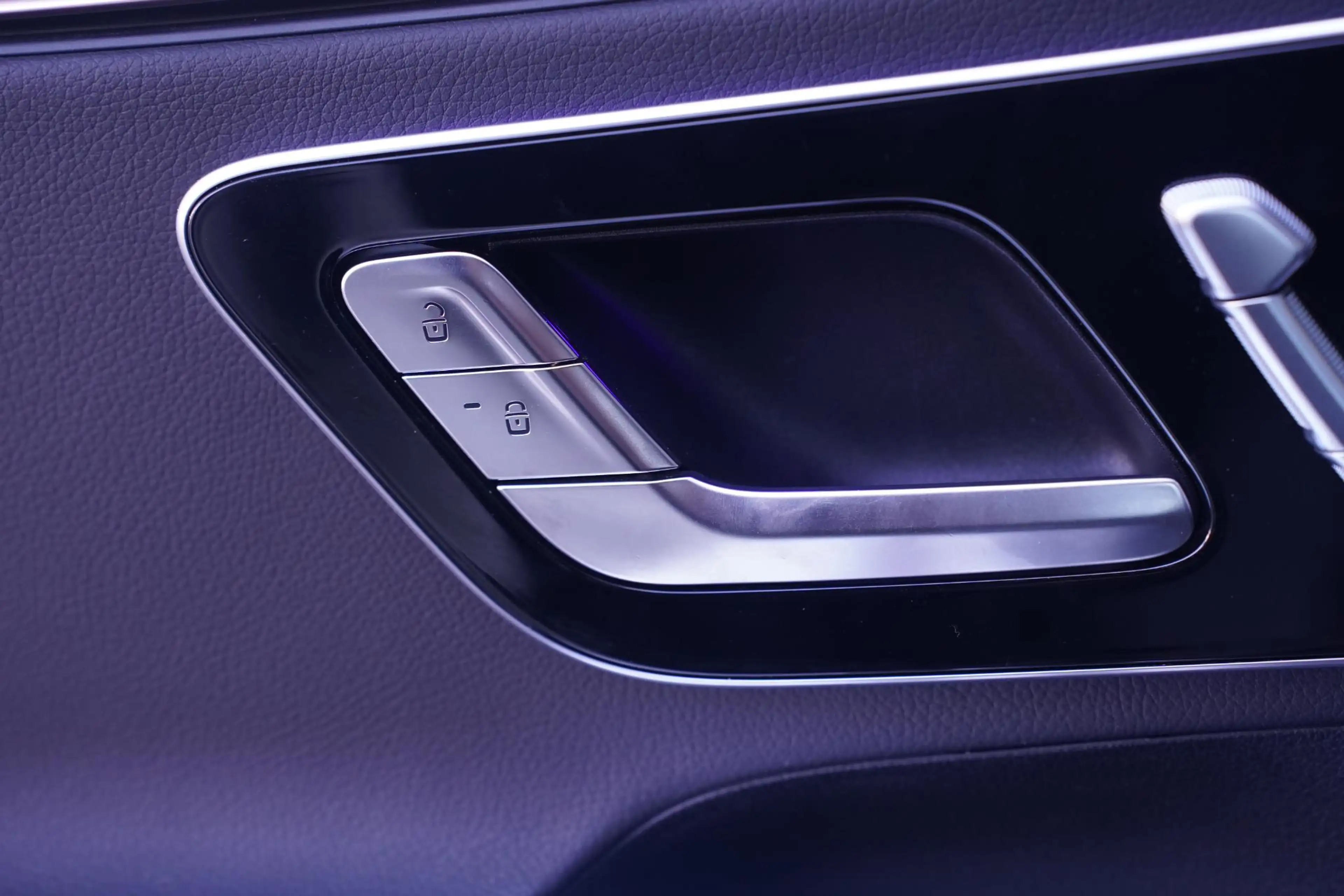 Mercedes-Benz EQE 300 Apple Carplay DAB 2-Zone Clima LED elek. Stoelen m — photo 29