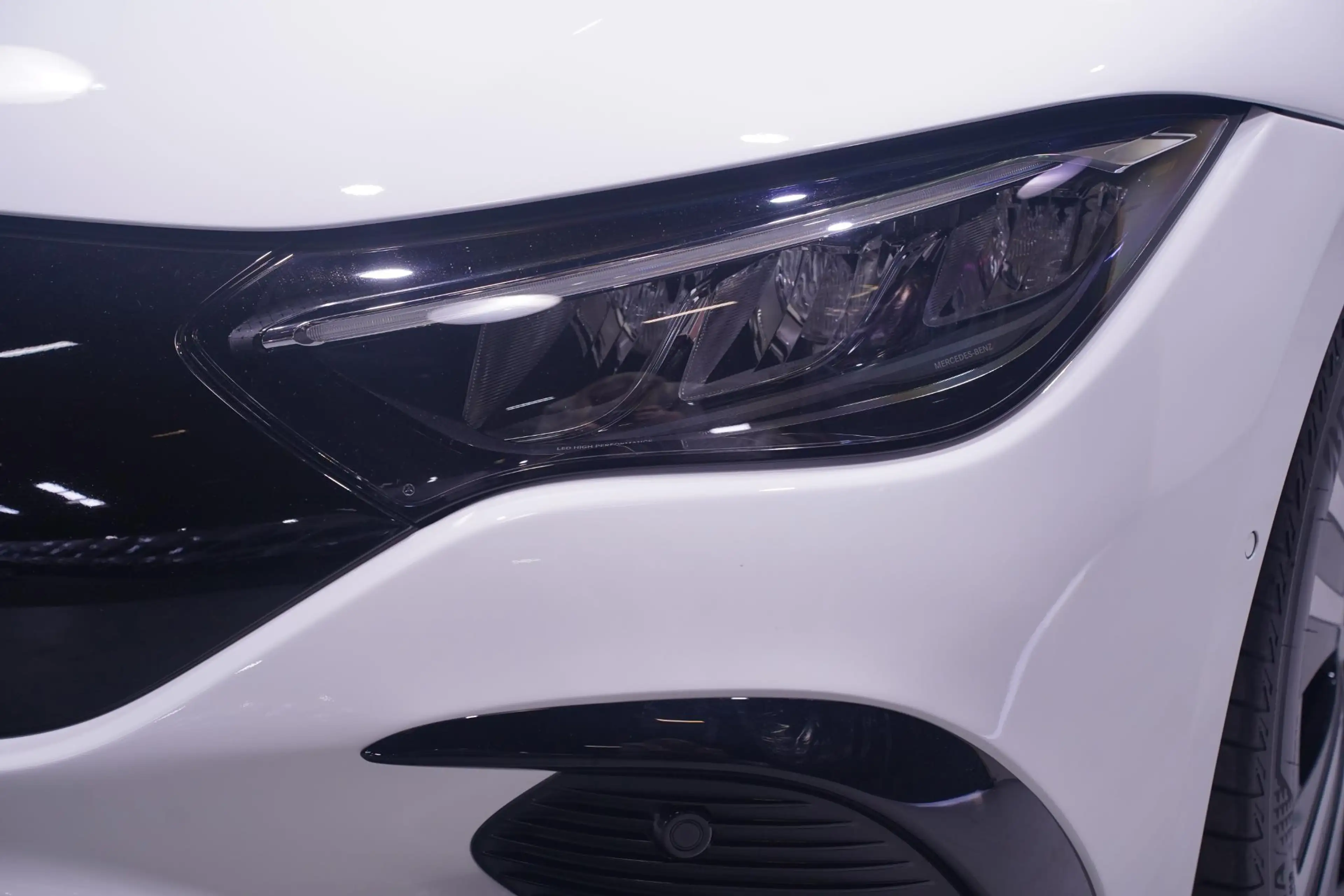 Mercedes-Benz EQE 300 Apple Carplay DAB 2-Zone Clima LED elek. Stoelen m — photo 4