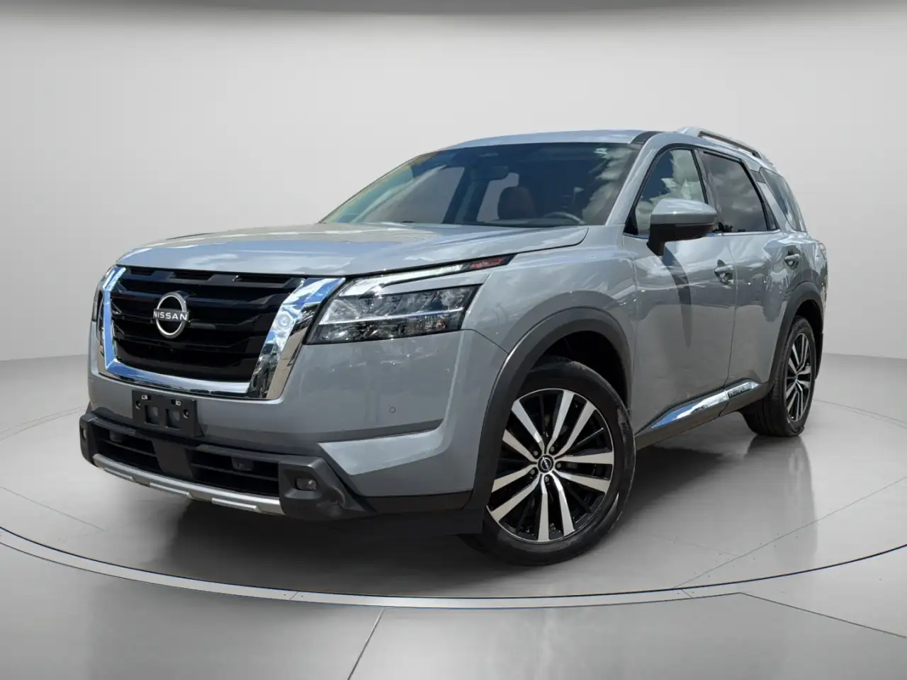 Nissan Pathfinder photo Nissan Pathfinder