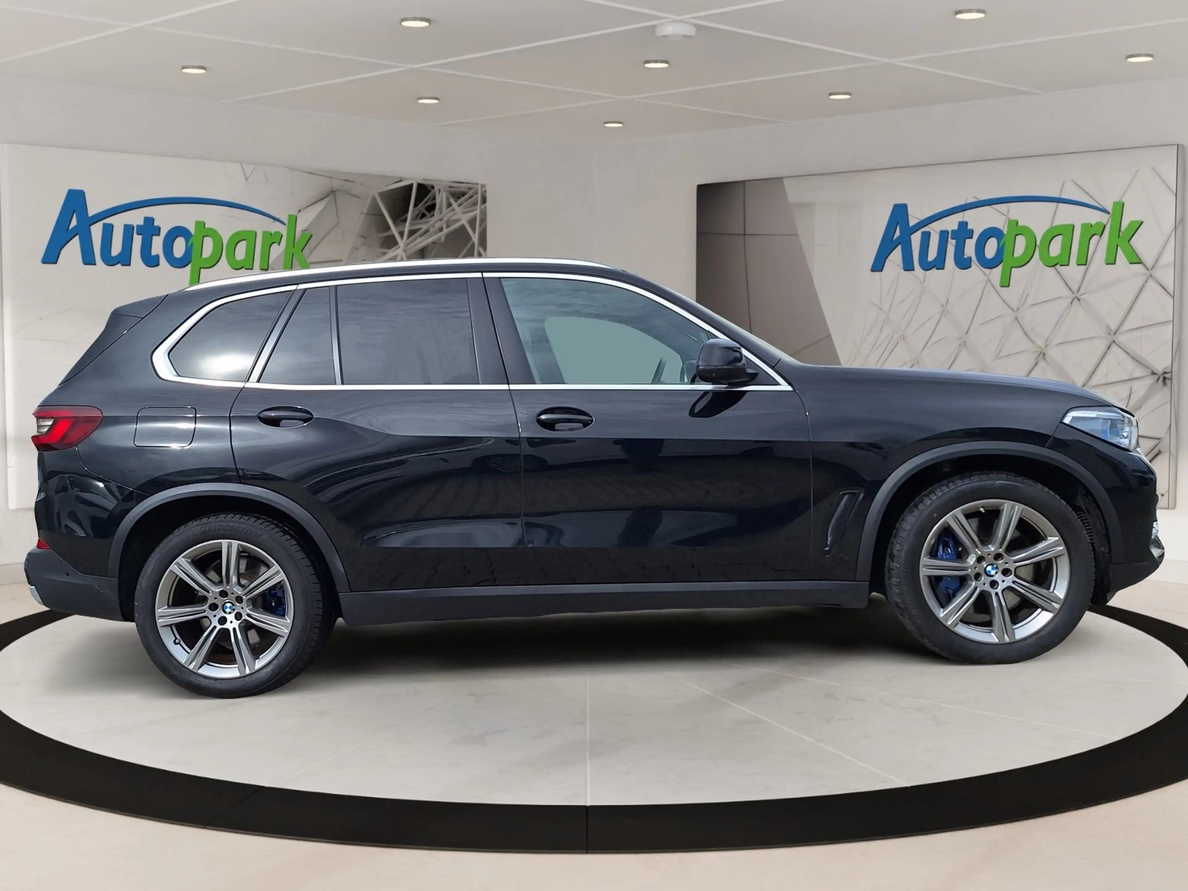 BMW X5 xDrive45e — photo 5