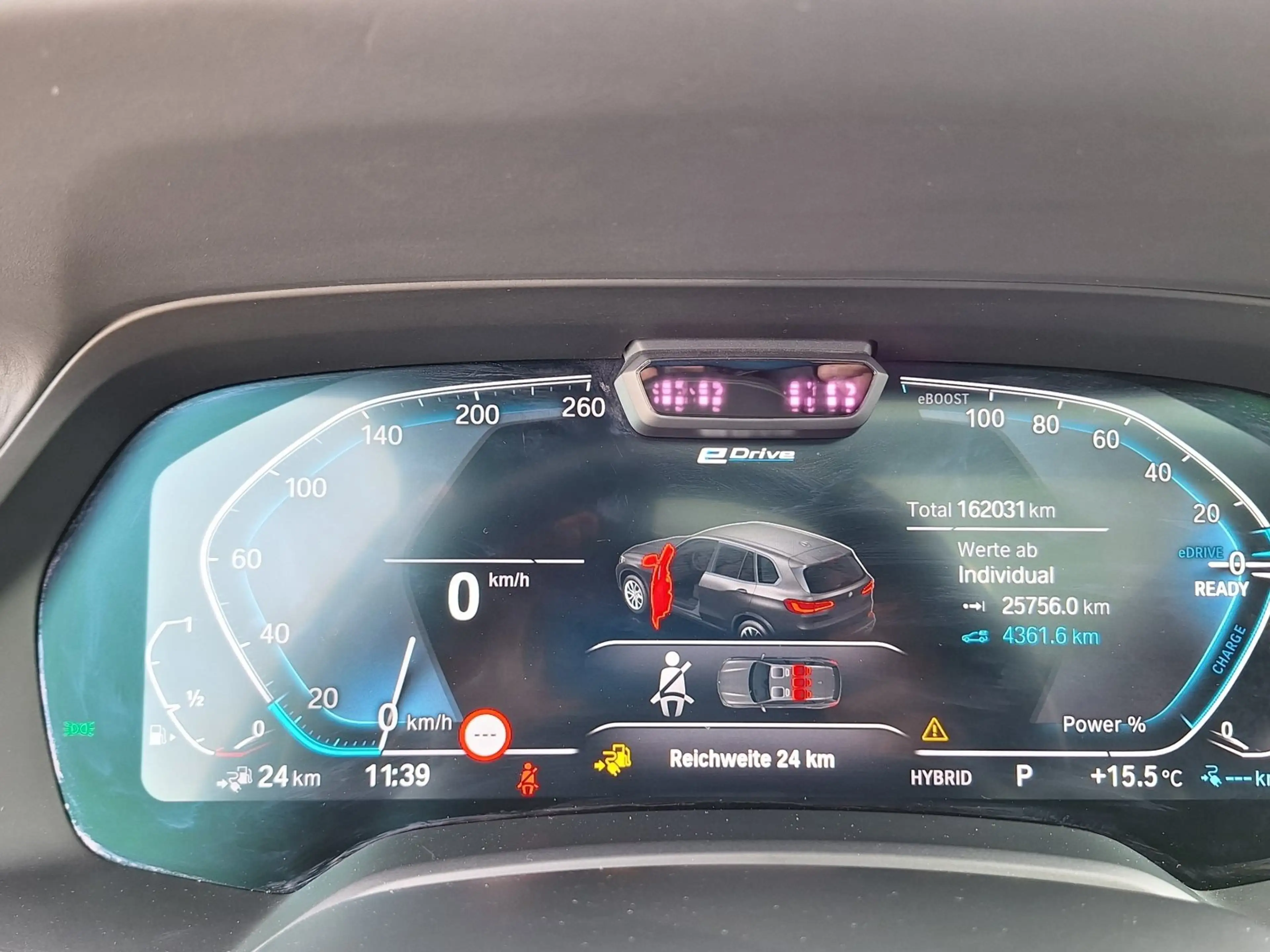 BMW X5 xDrive45e — photo 14