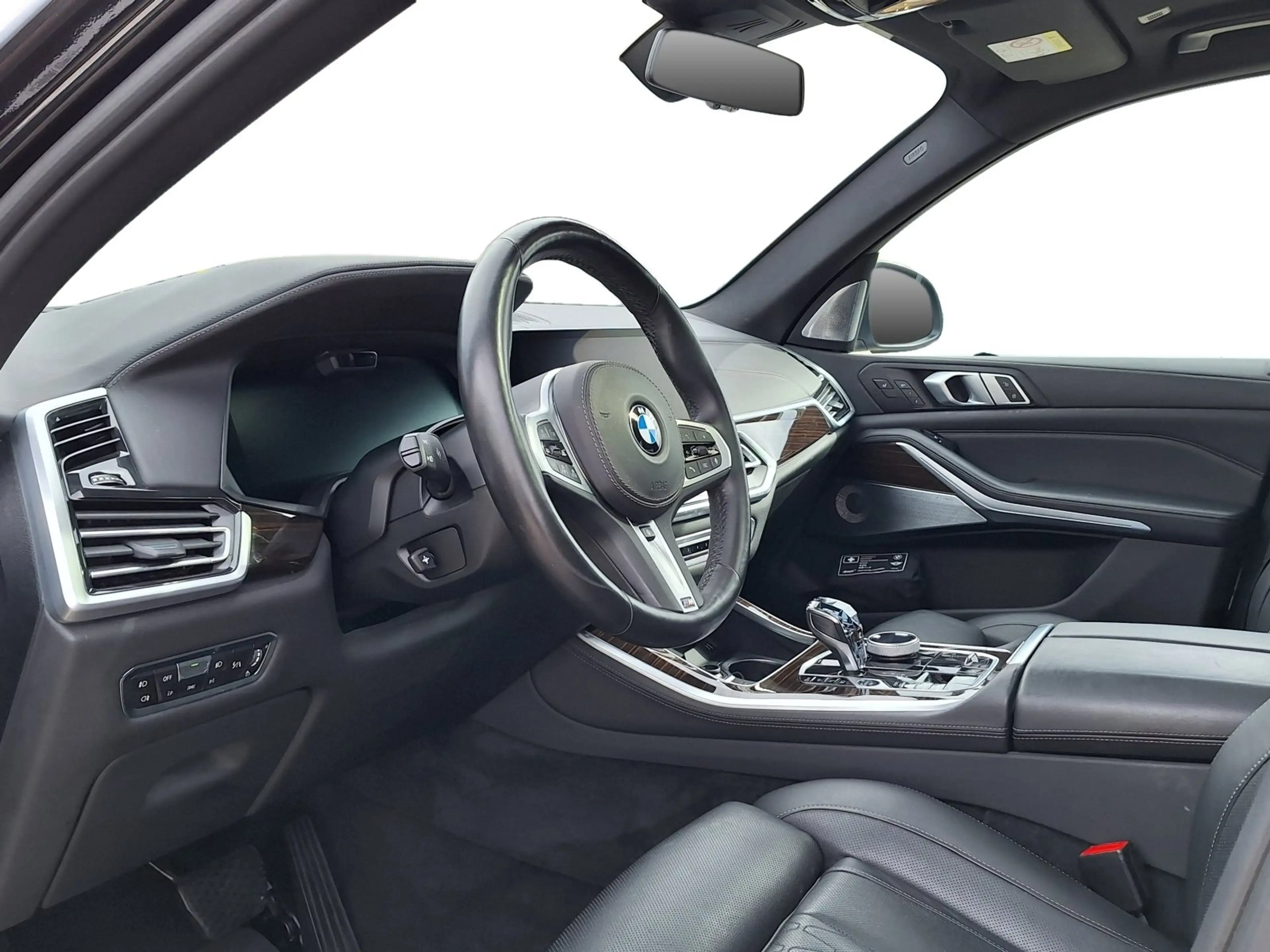 BMW X5 xDrive45e — photo 13
