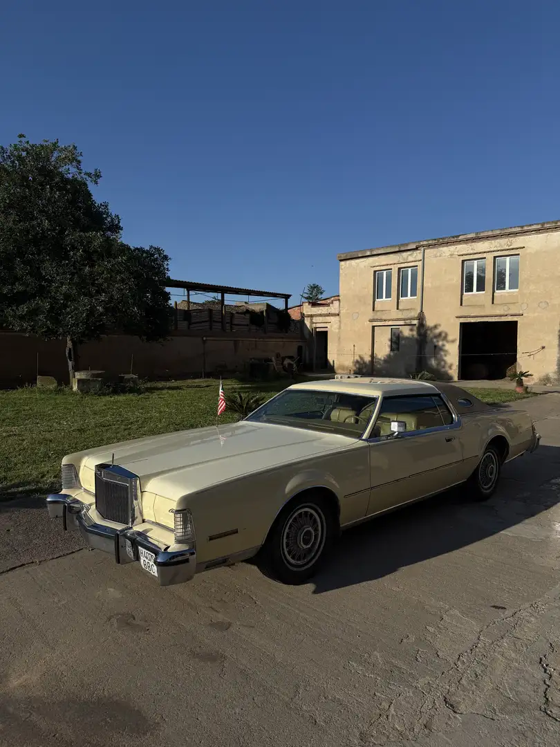 Lincoln Continental - 1