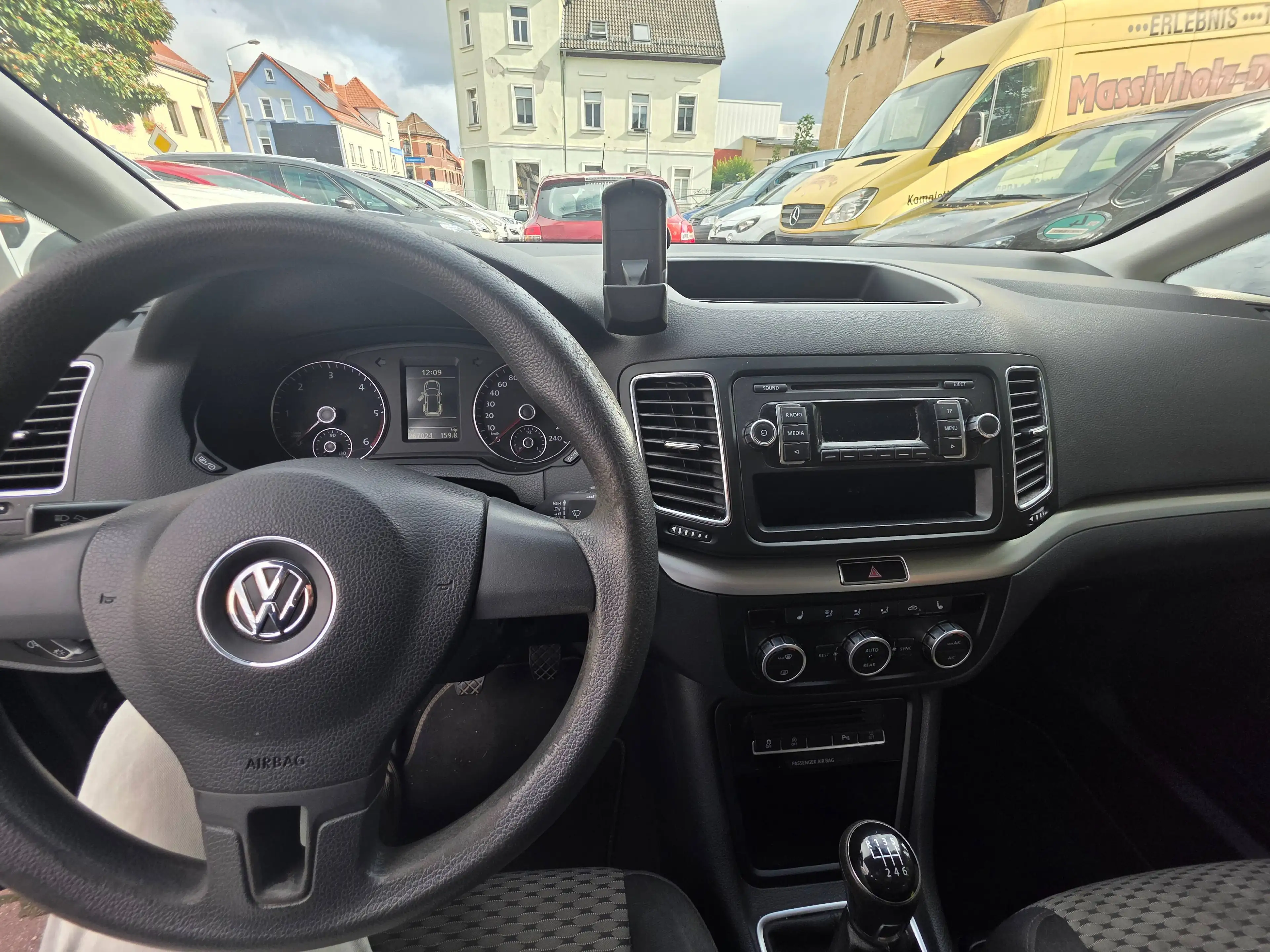 Volkswagen Sharan Sharan Diesel 2.0 TDI BlueMotion Technology Trendline — photo 11