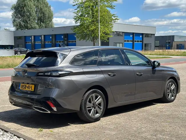 Peugeot 308 view 8