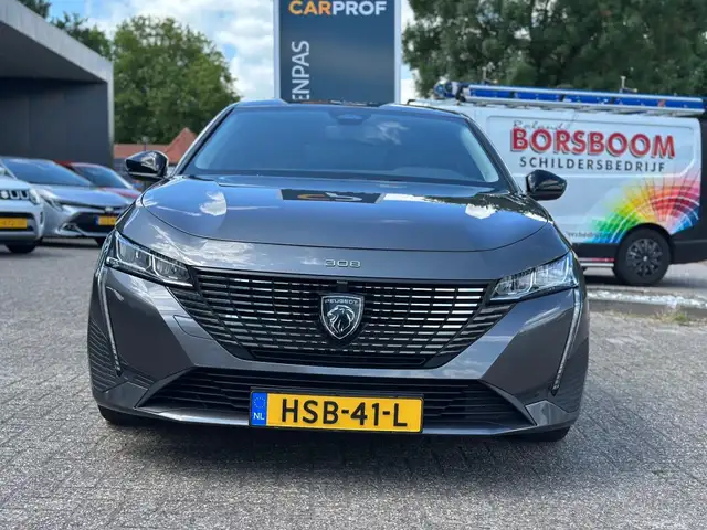 Peugeot 308 view 2