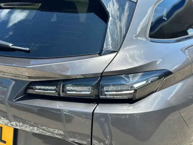 Peugeot 308 view 9