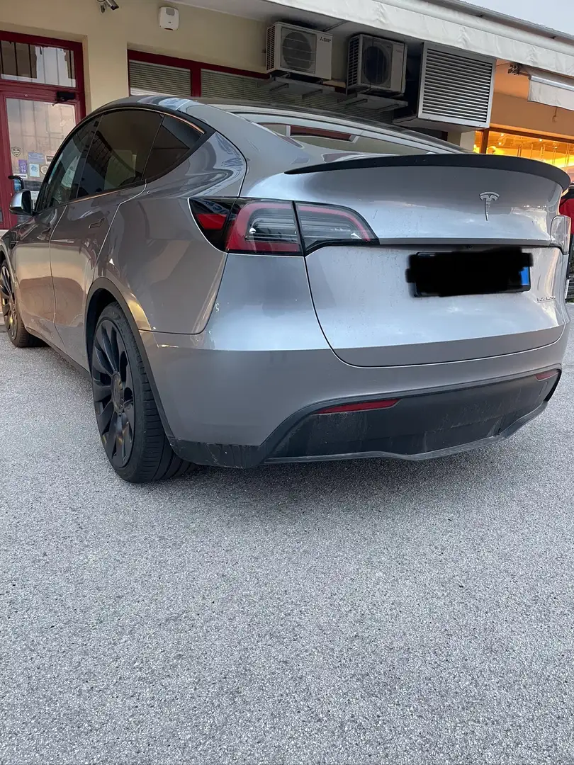 Tesla Model Y Performance Dual Motor awd - 2