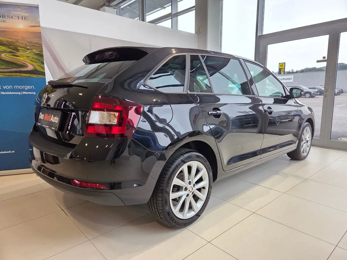 Skoda Rapid/Spaceback SPACEBACK Sport TDI Schwarz - 2