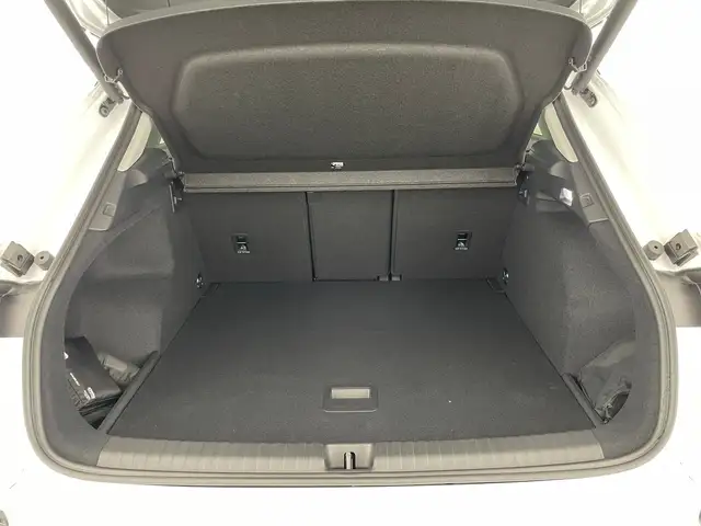 Audi Q3 view 7
