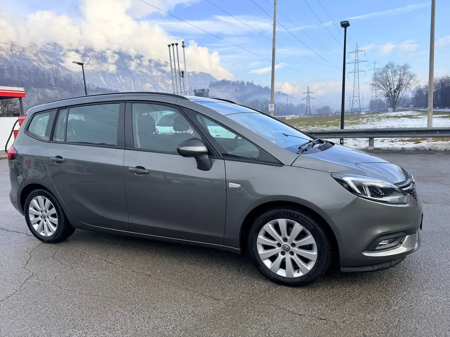 Opel Zafira Tourer Zafira Tourer 1.4 Turbo drive Grau - 2