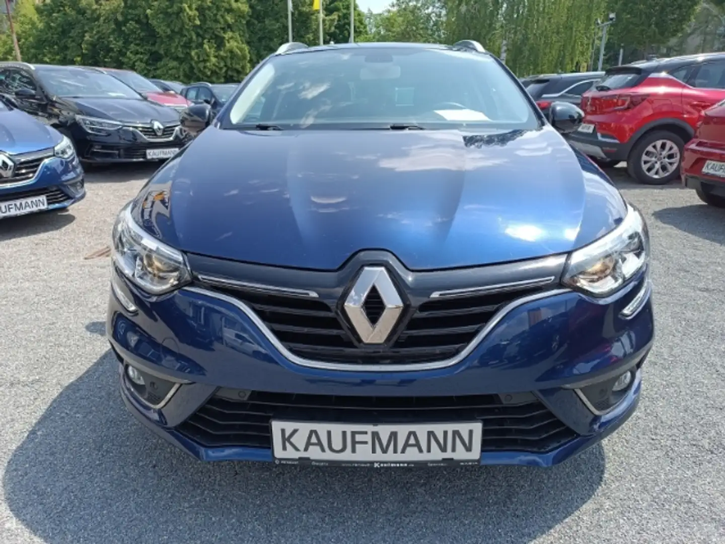 Renault Megane IV Grandtour Limited Deluxe 1.3 TCe 140 EU6d-T Blau - 2