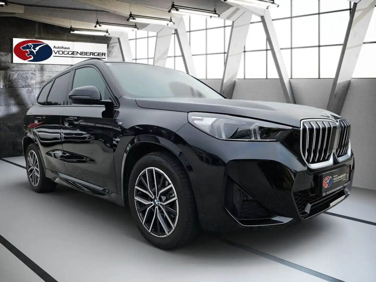 BMW X1 xDrive20d M-Sport 4x4 AHK LED 48V Aut. Noir - 2