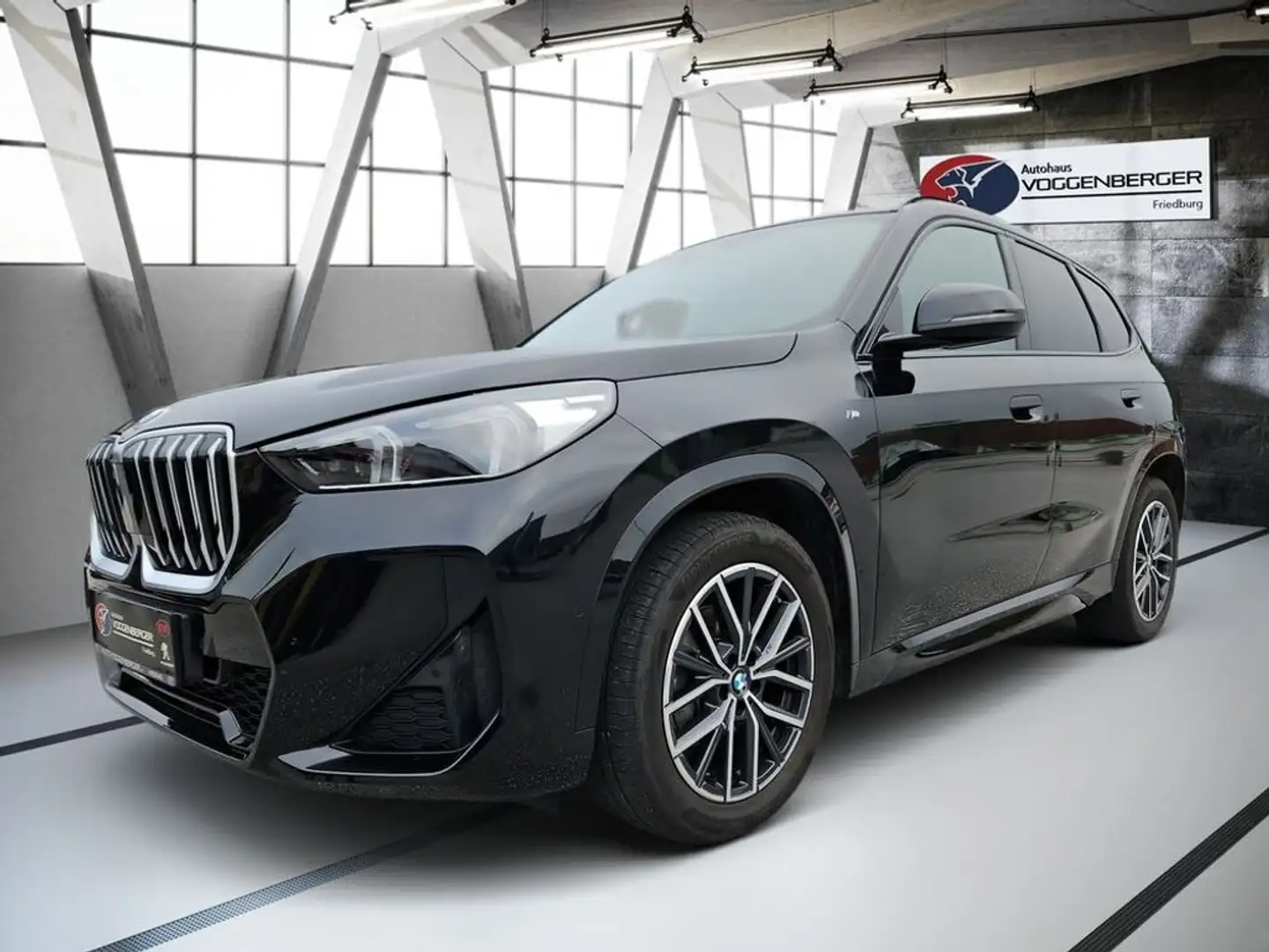 BMW X1 xDrive20d M-Sport 4x4 AHK LED 48V Aut. Noir - 1