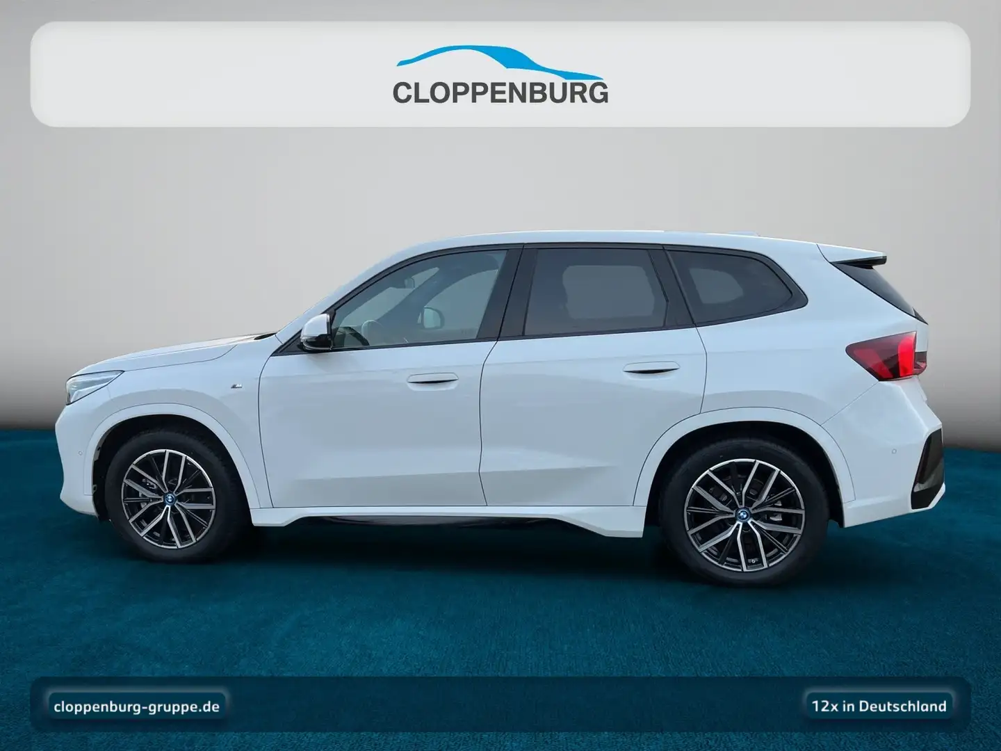 BMW iX1 xDrive30 StHz+StKlima+Navi+SHZ+HiFi+Spurass. Weiß - 2