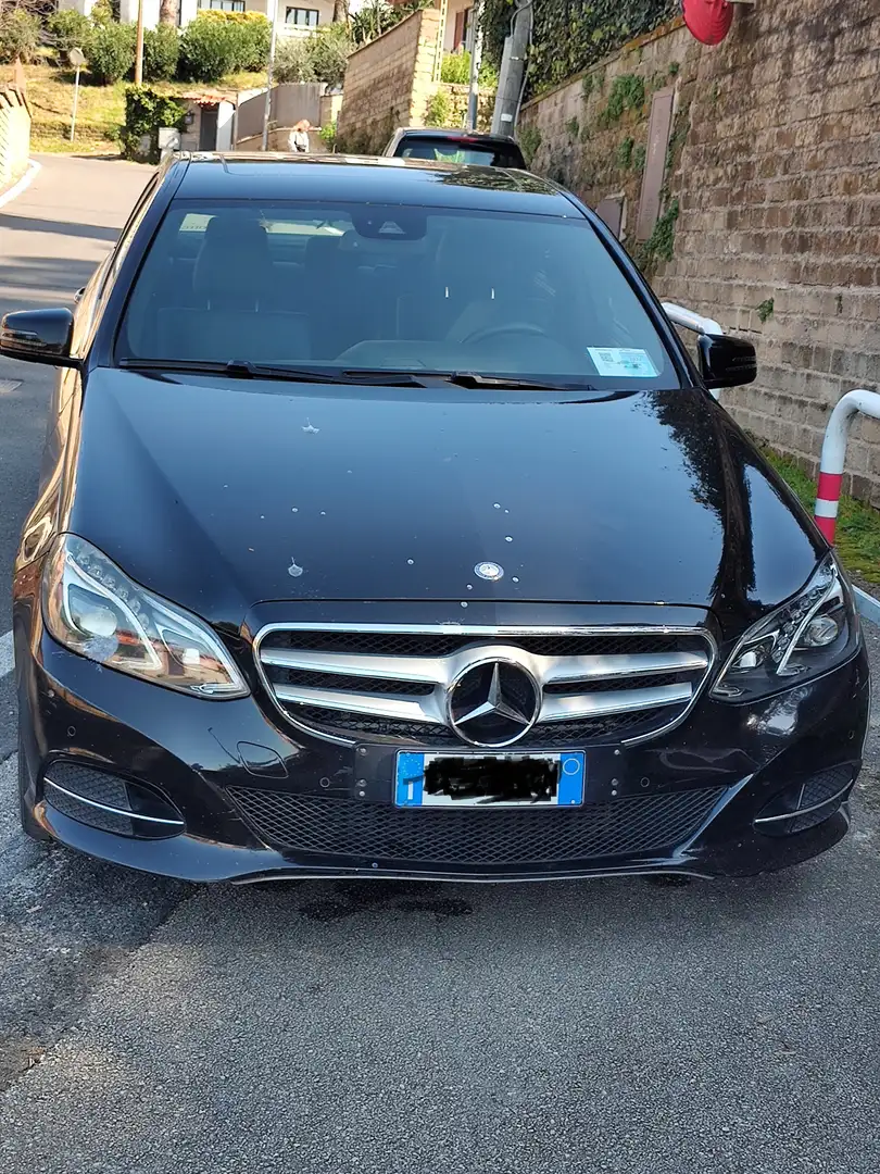 Mercedes-Benz E 200 E 200 bt Sport auto Černá - 1