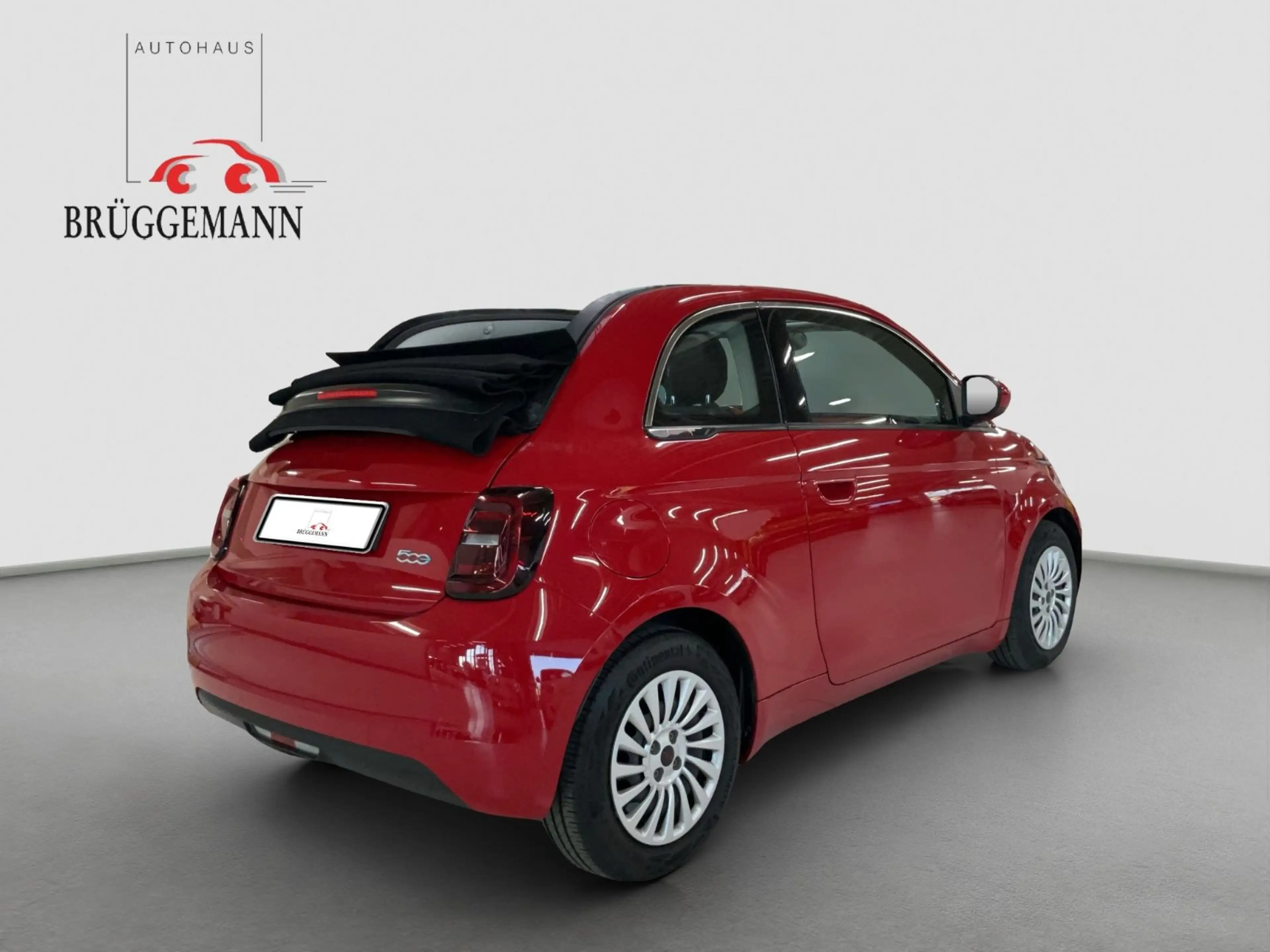 Fiat 500e 42 kWh Cabrio — photo 6