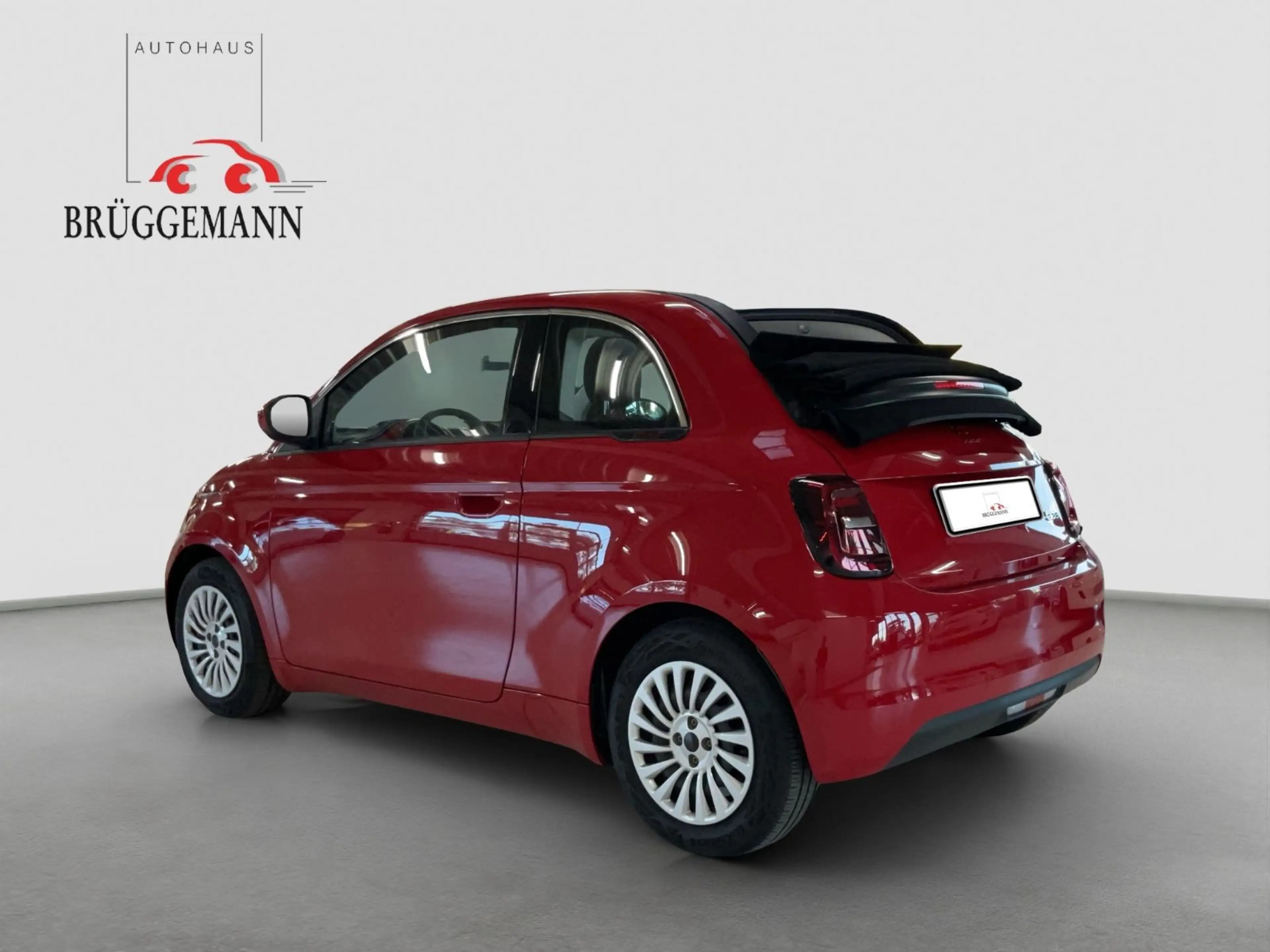 Fiat 500e 42 kWh Cabrio — photo 4